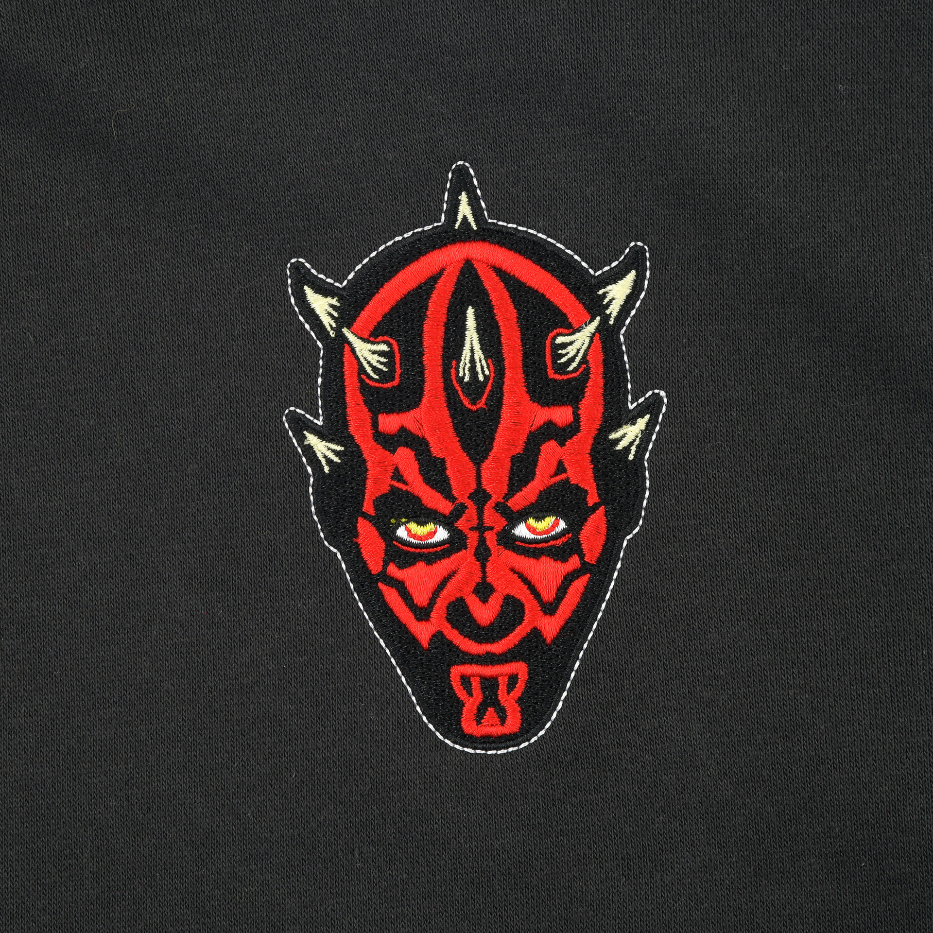 「長袖パーカー」（7400円）