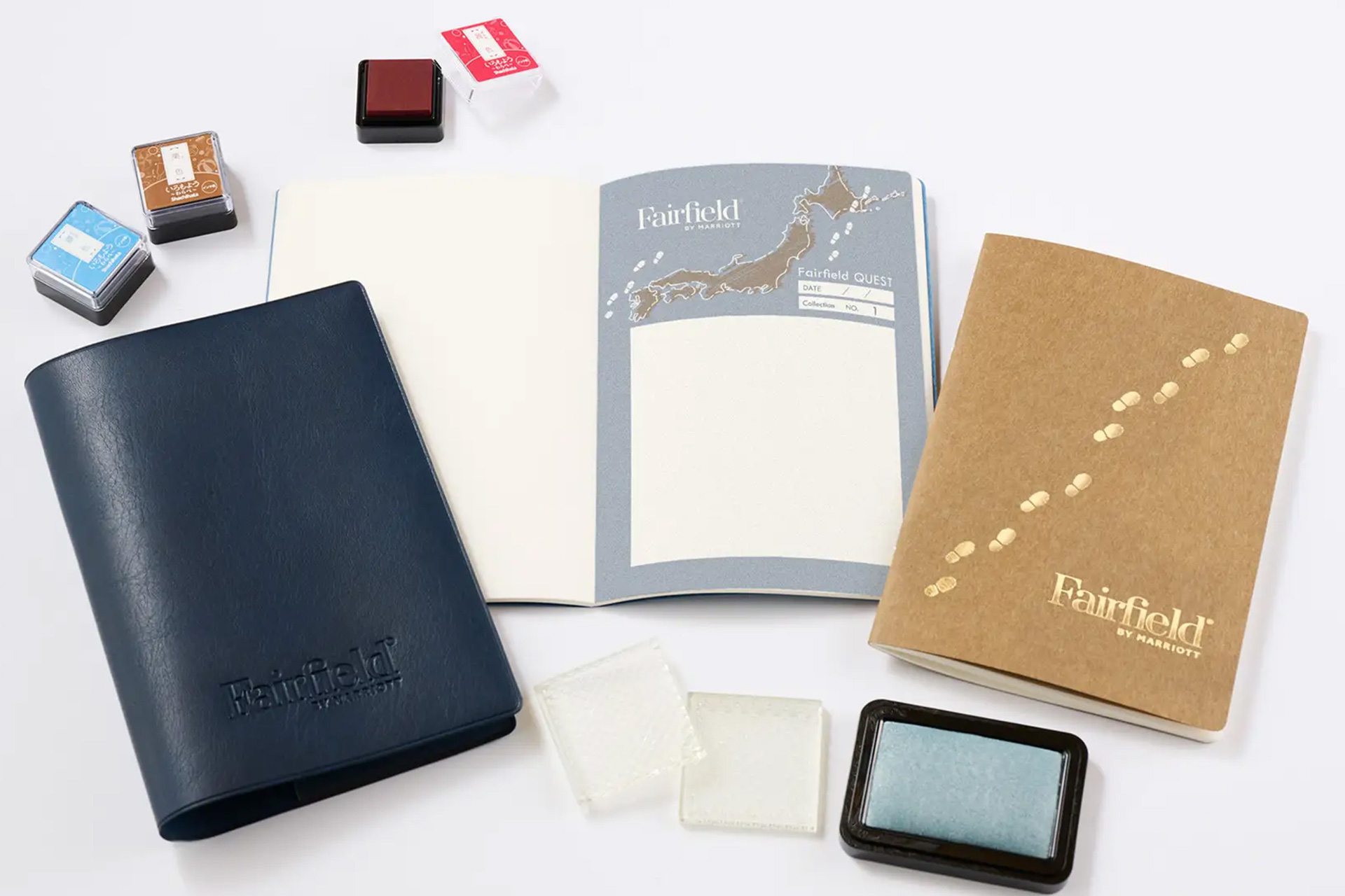 紺色のカバーは29個スタンプを集めるともらえる