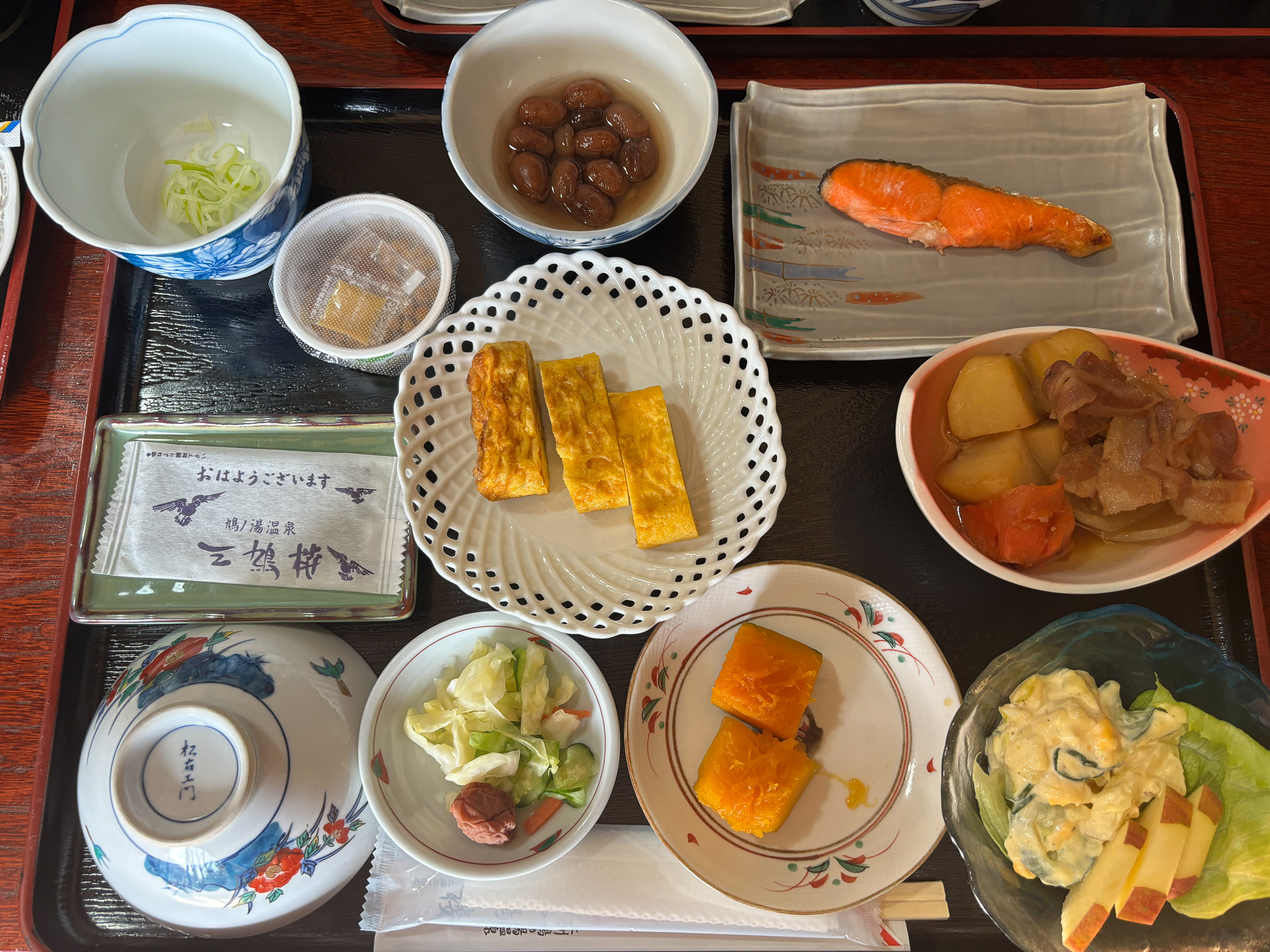 手作りがうれしい和定食にお茶だけではなくコーヒーも