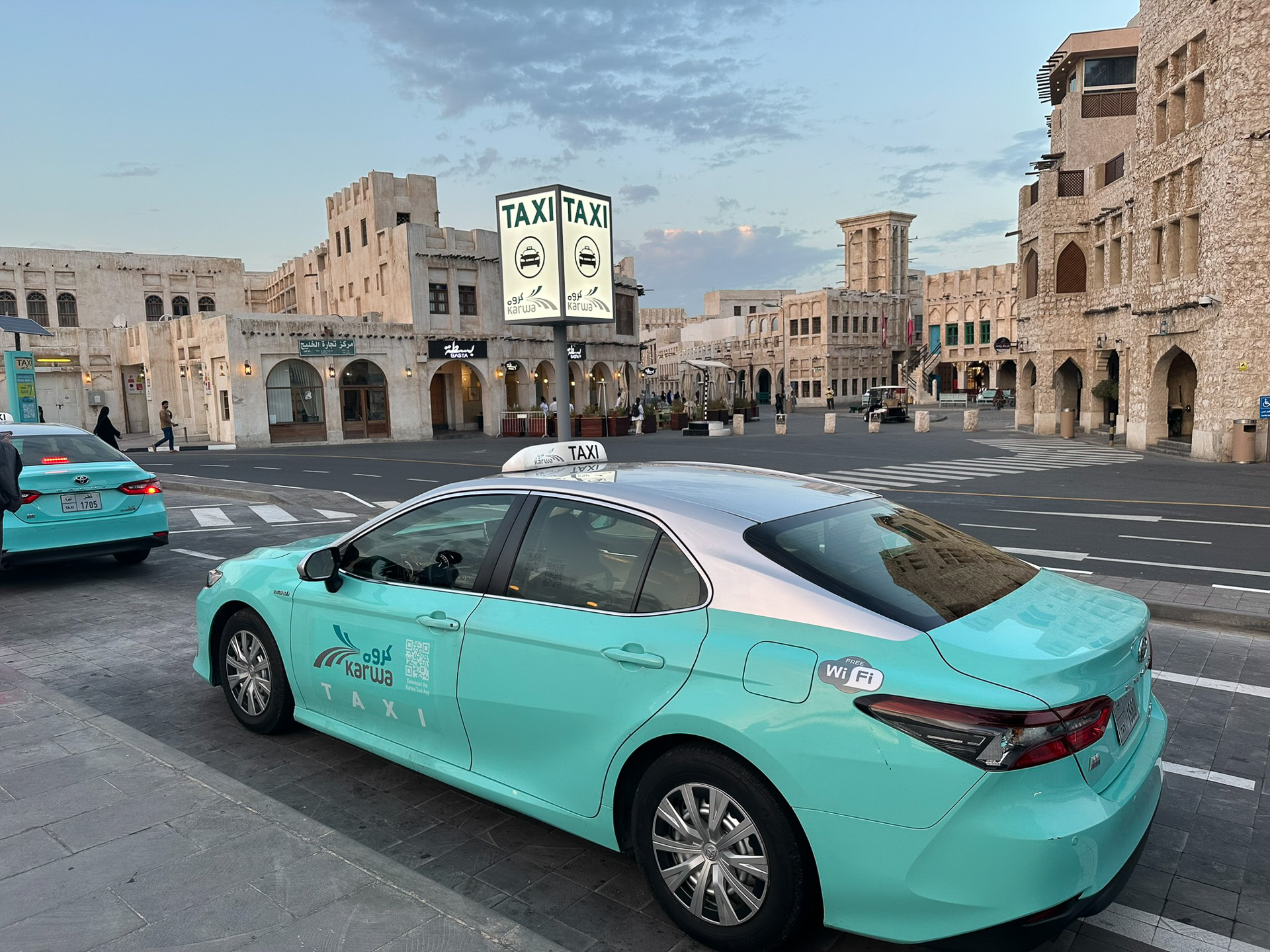 スークで見かけたタクシー