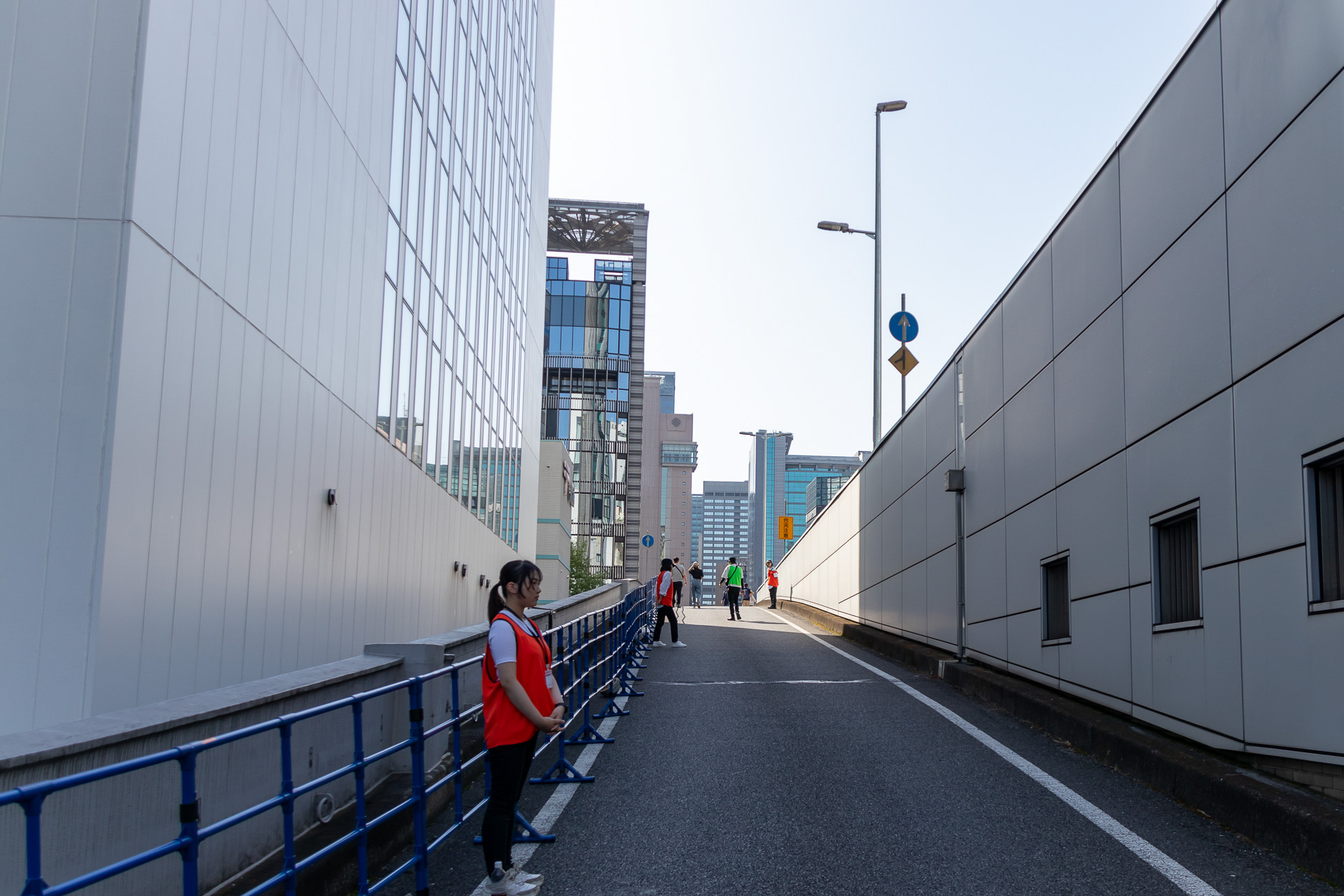 自動車専用道路を歩ける特別感にワクワクする