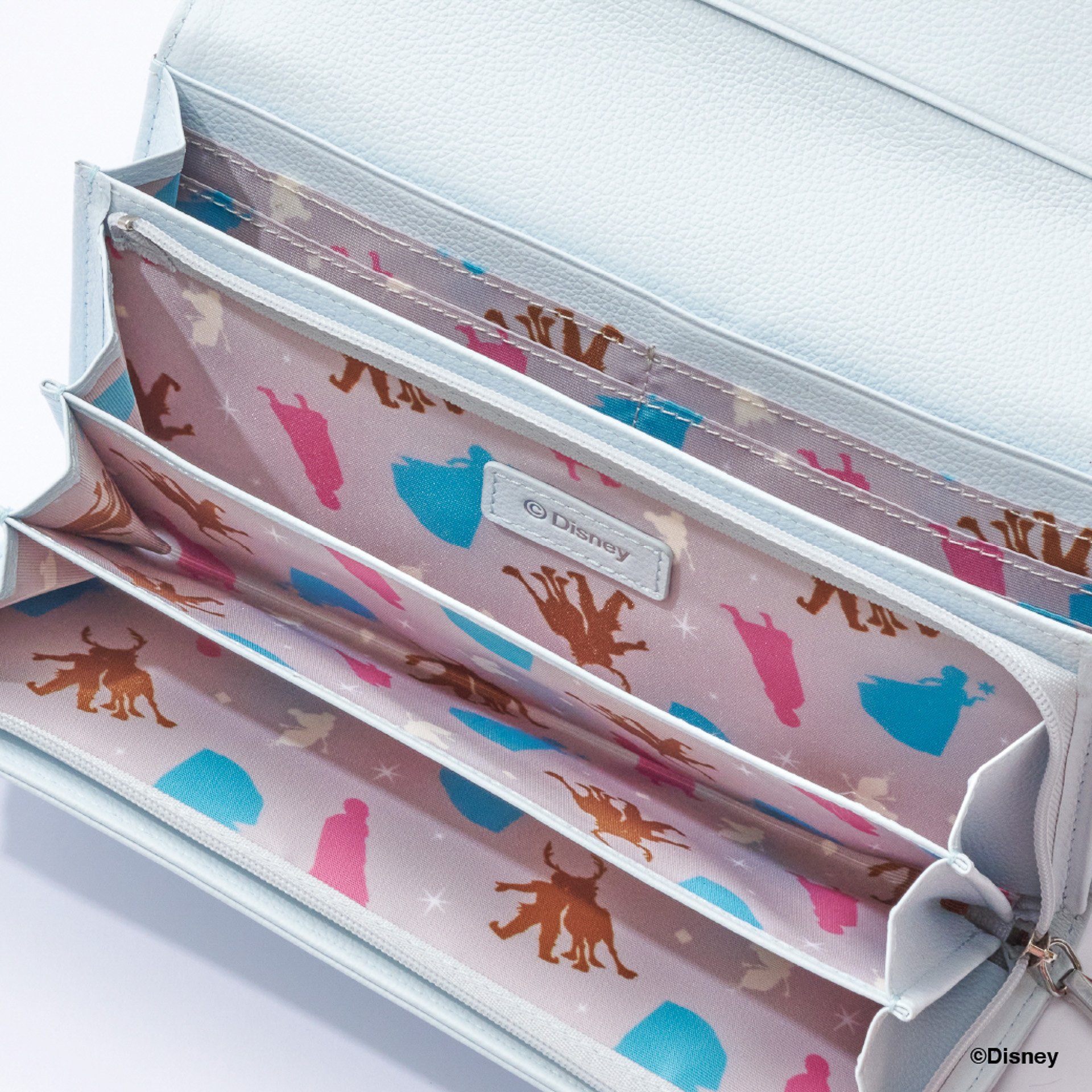 キャラクターのシルエットをあしらった内側