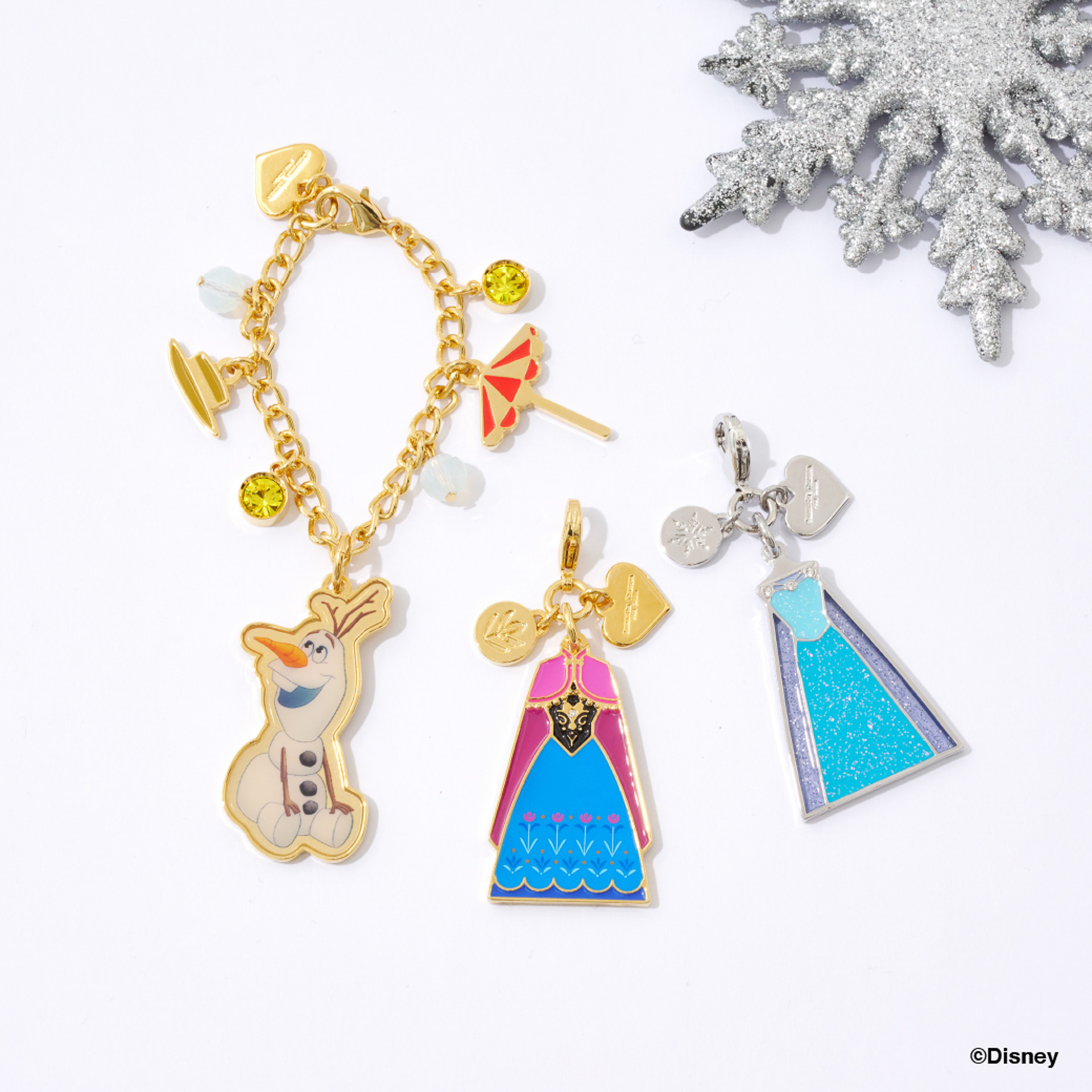 「ファスナーチャーム」（4400円）、「バッグチャーム」（6050円）