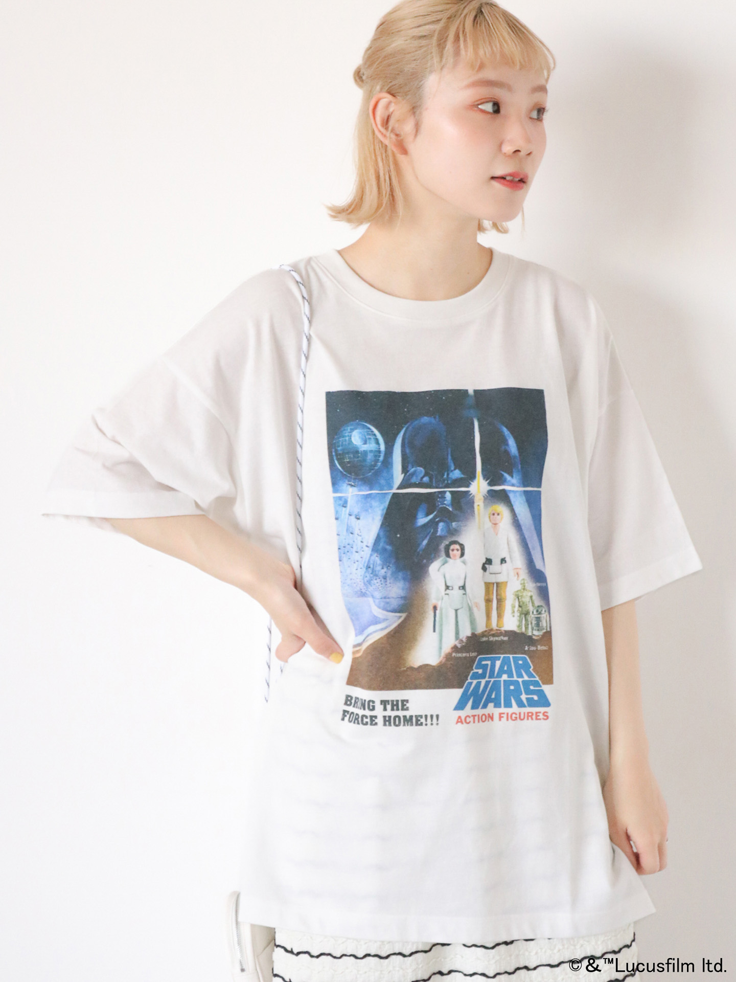 「【STAR WARS】オーバーサイズTシャツ」（各3300円）