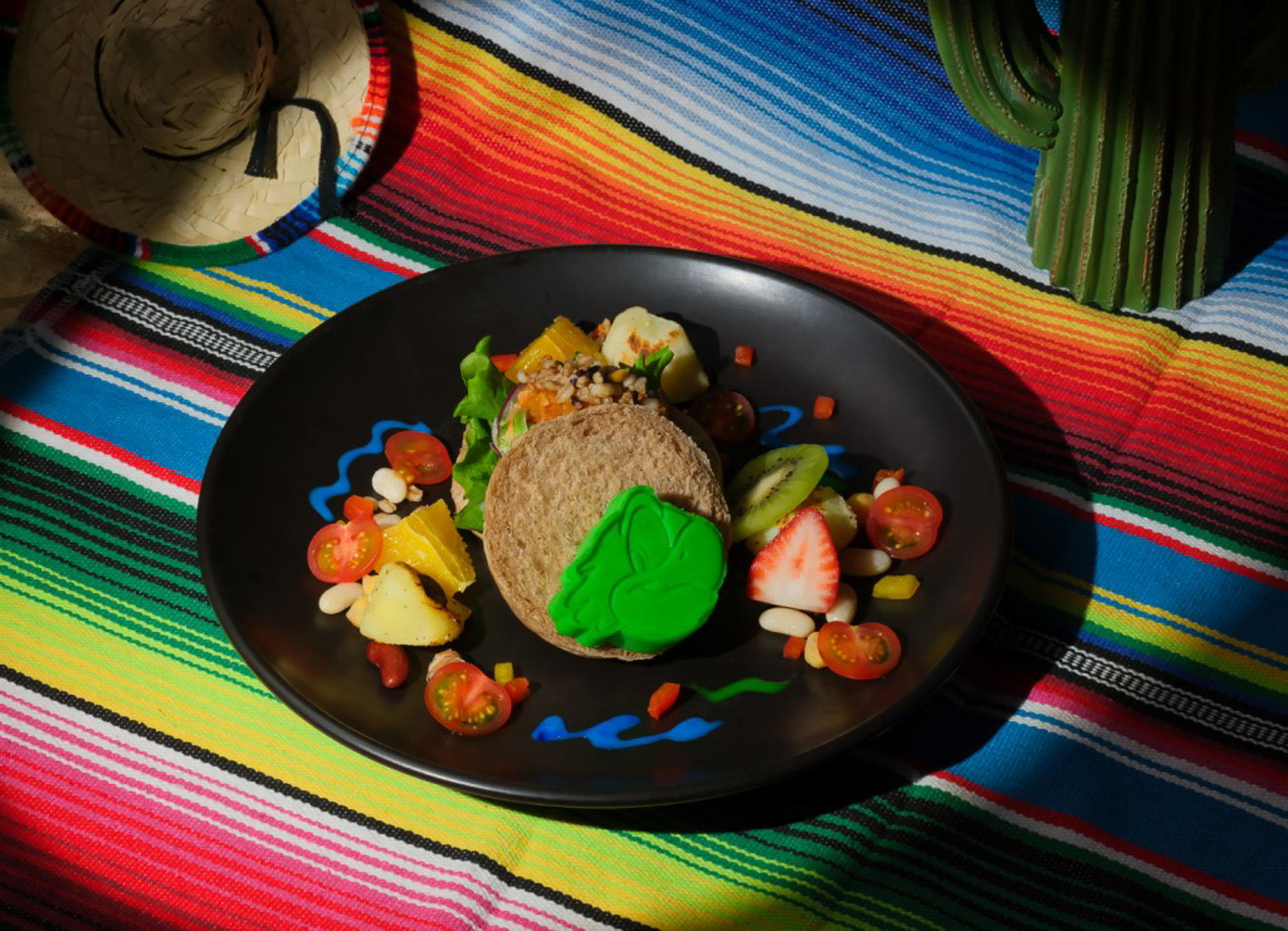 「＜ホセ＞ロマンス&hearts;ソイミートサンド」（2090円）