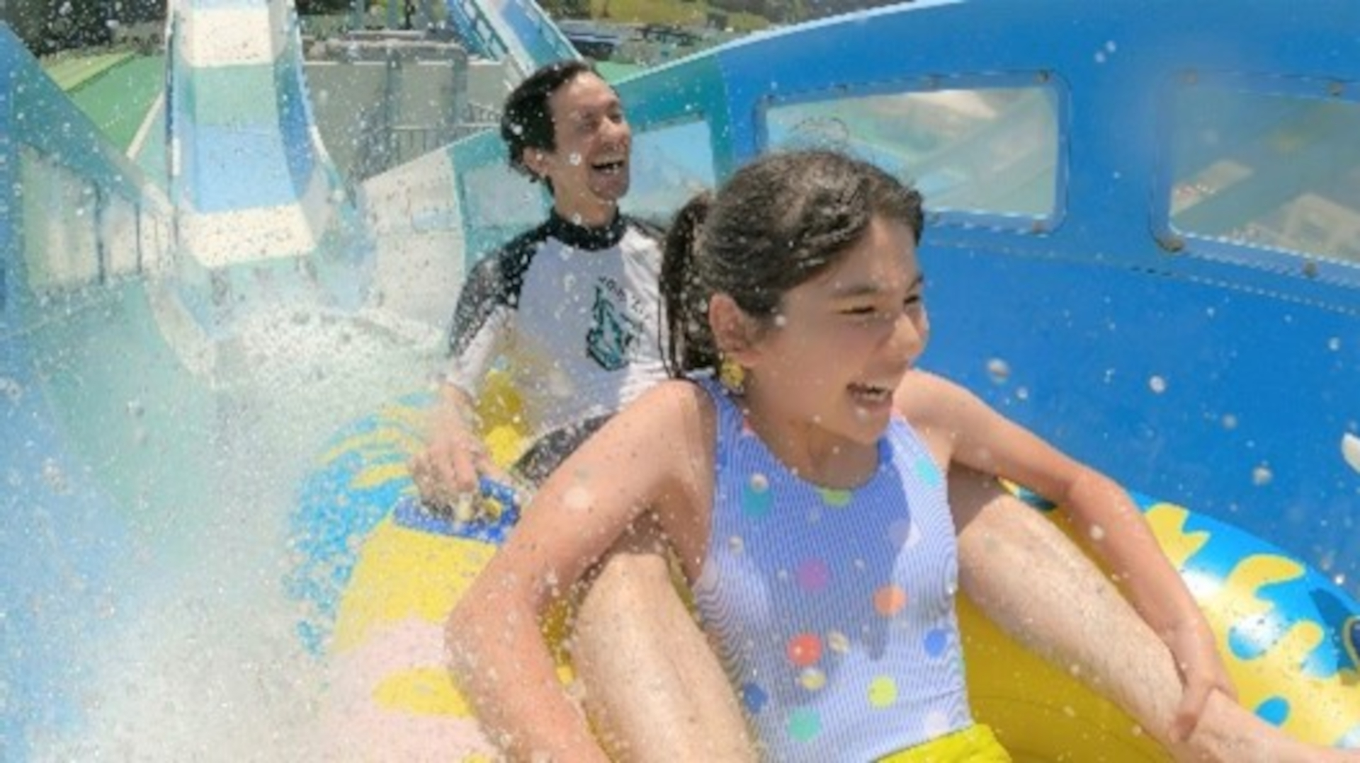 日本初の水のジェットコースター「グレートブラスター」高さ約11m、全長151m、最高時速45km