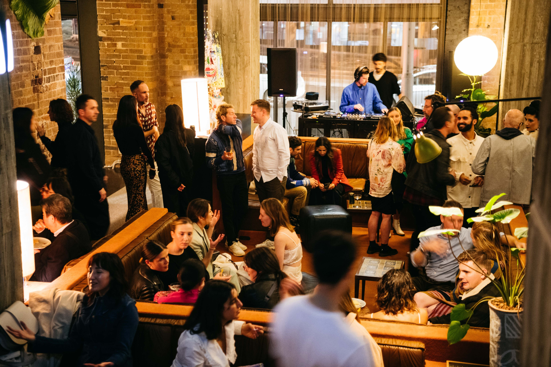 「エースホテル・シドニー」のラウンジ