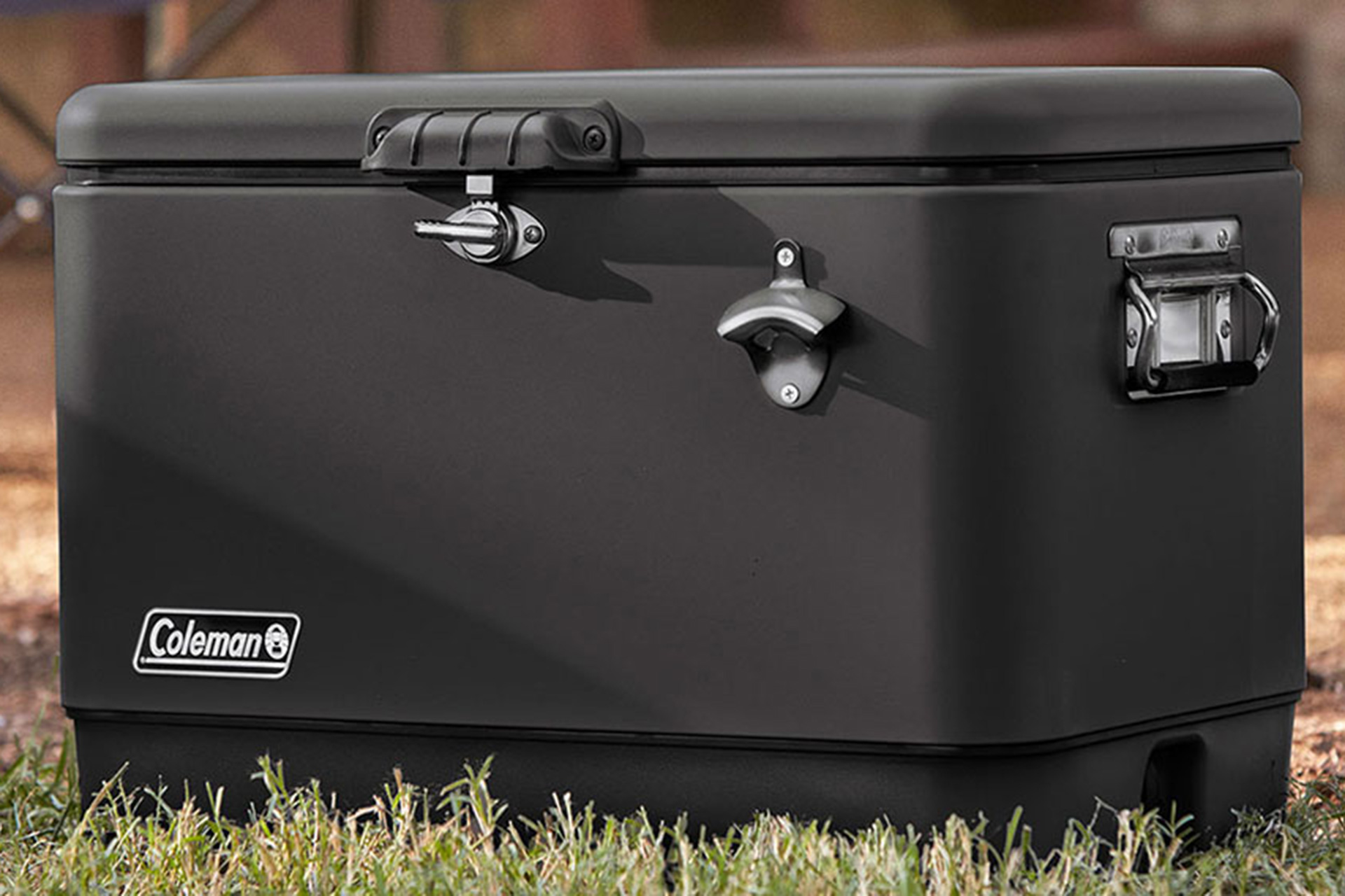 「54QT スチールベルトクーラー（ミッドナイト）」5月上旬から順次発売
