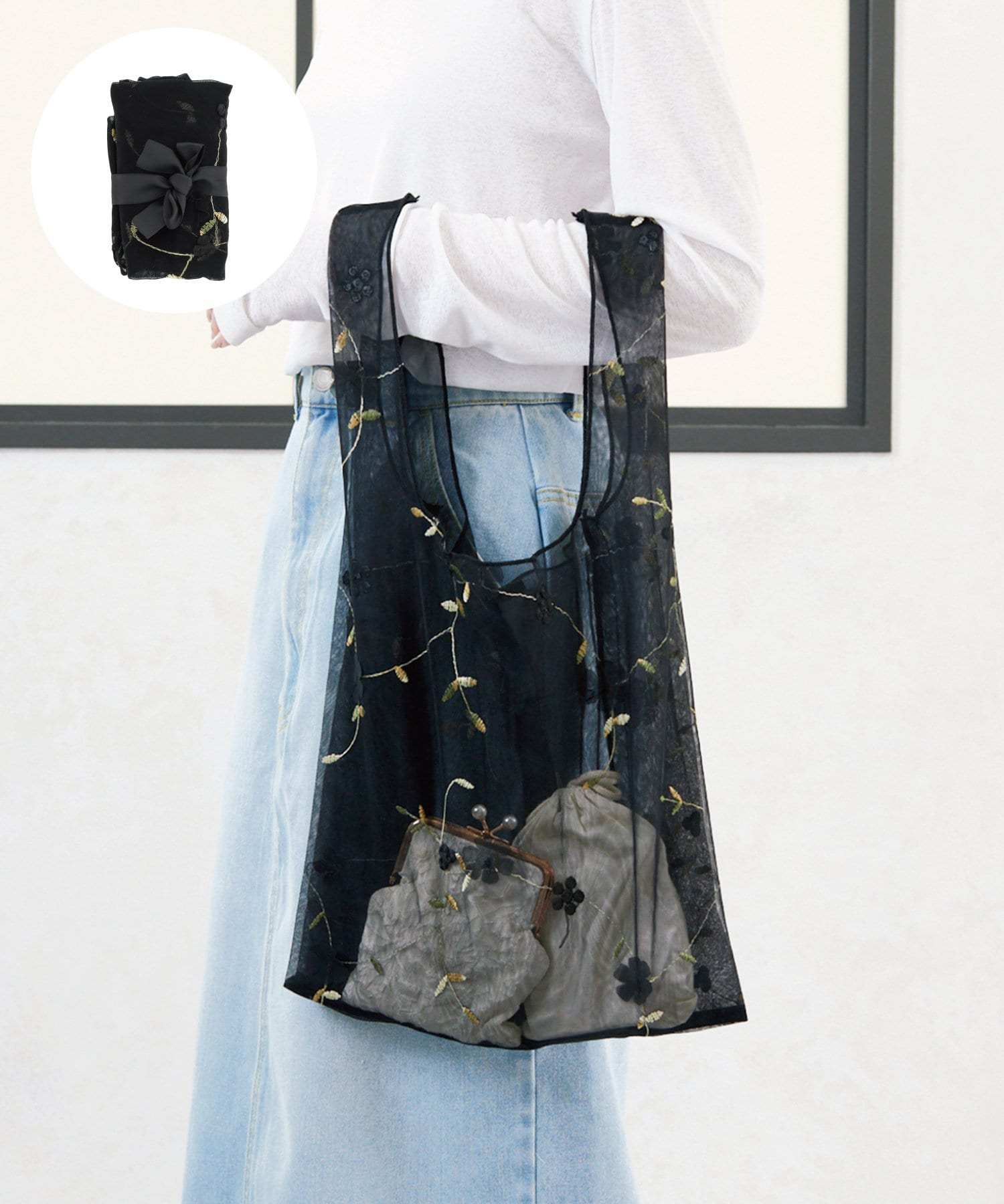 フラワーレースエコバッグ（3色/各330円）