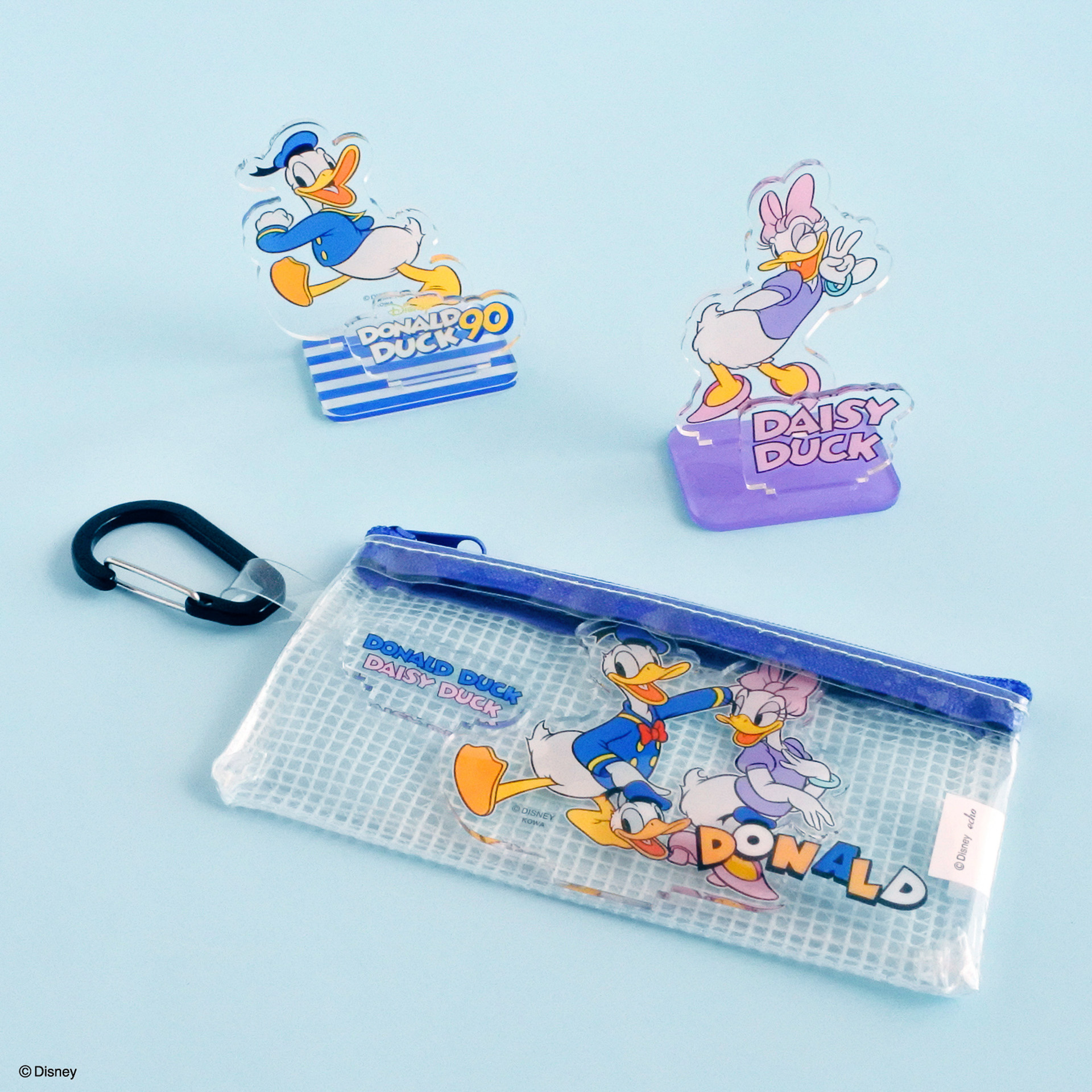 「クリアミニポーチ」（330円）、「アクリススタンド」（各220円）