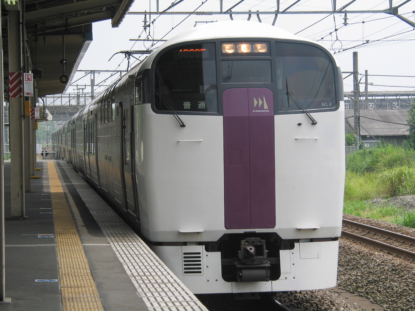 これは新川崎駅での撮影。ここから南武線の鹿島田駅までは600m程度