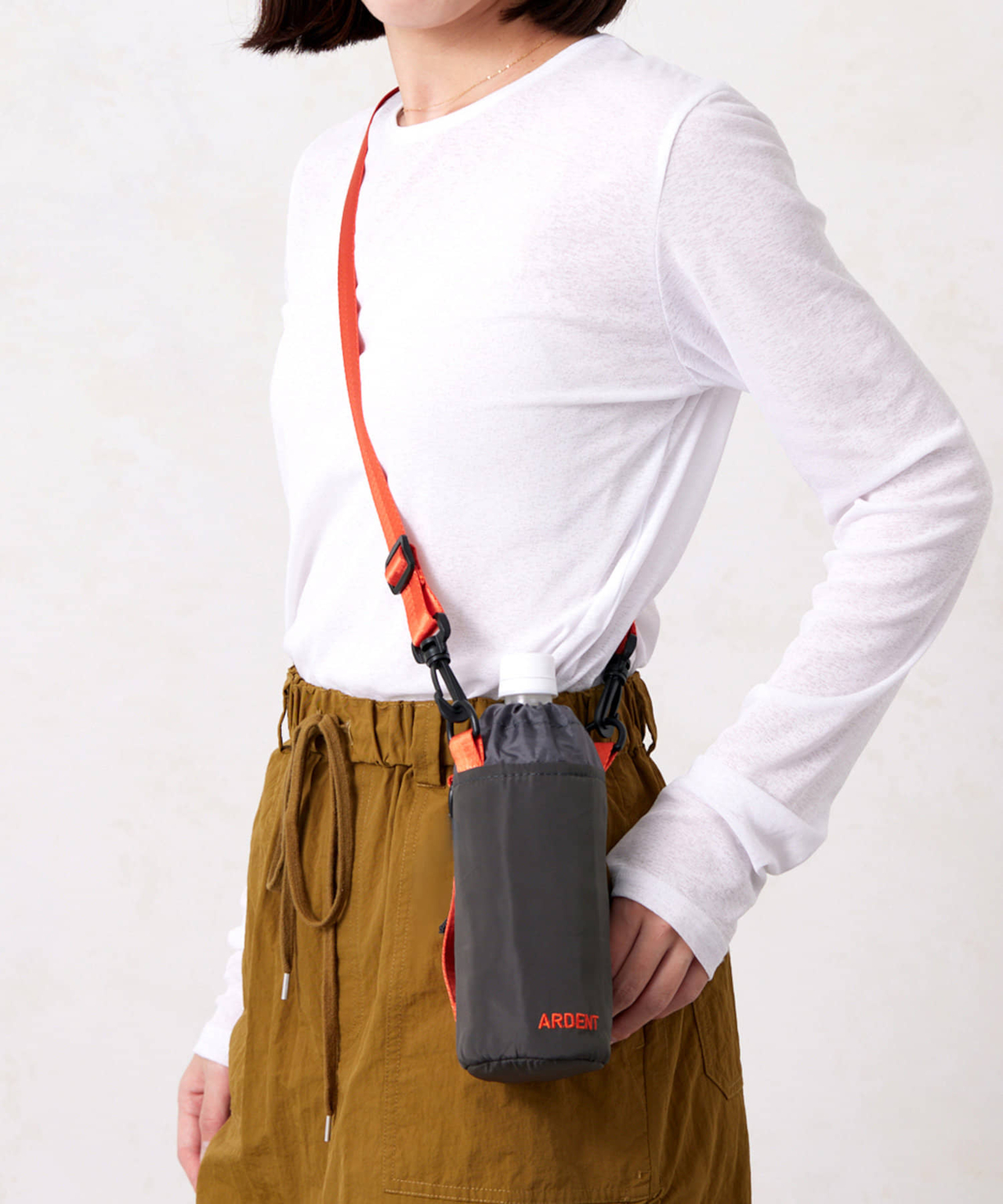 「保冷ペットボトルホルダー」（550円）