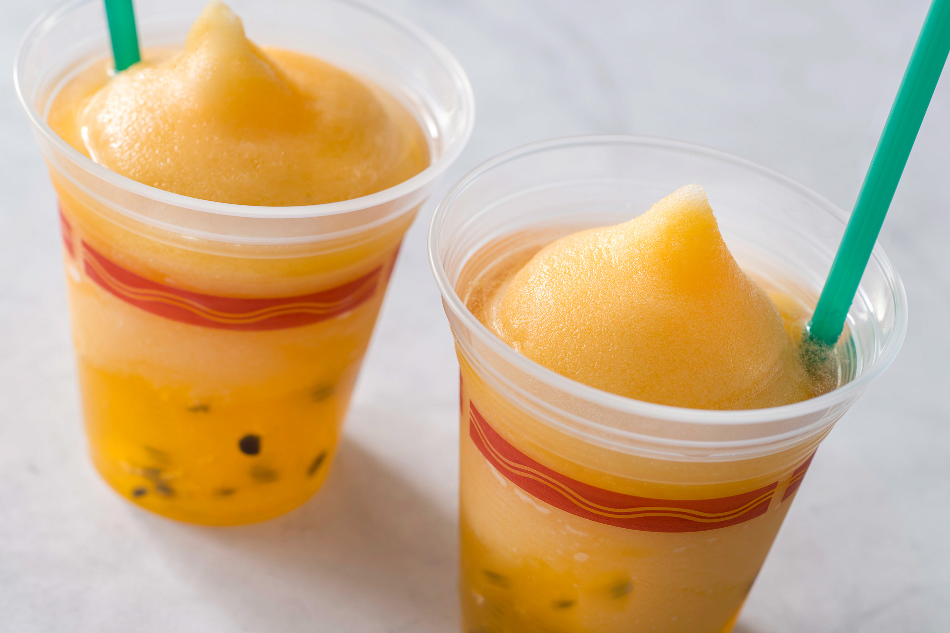 「カクテルスムージー（ラム＆オレンジ・パッションフルーツ）」（780円）