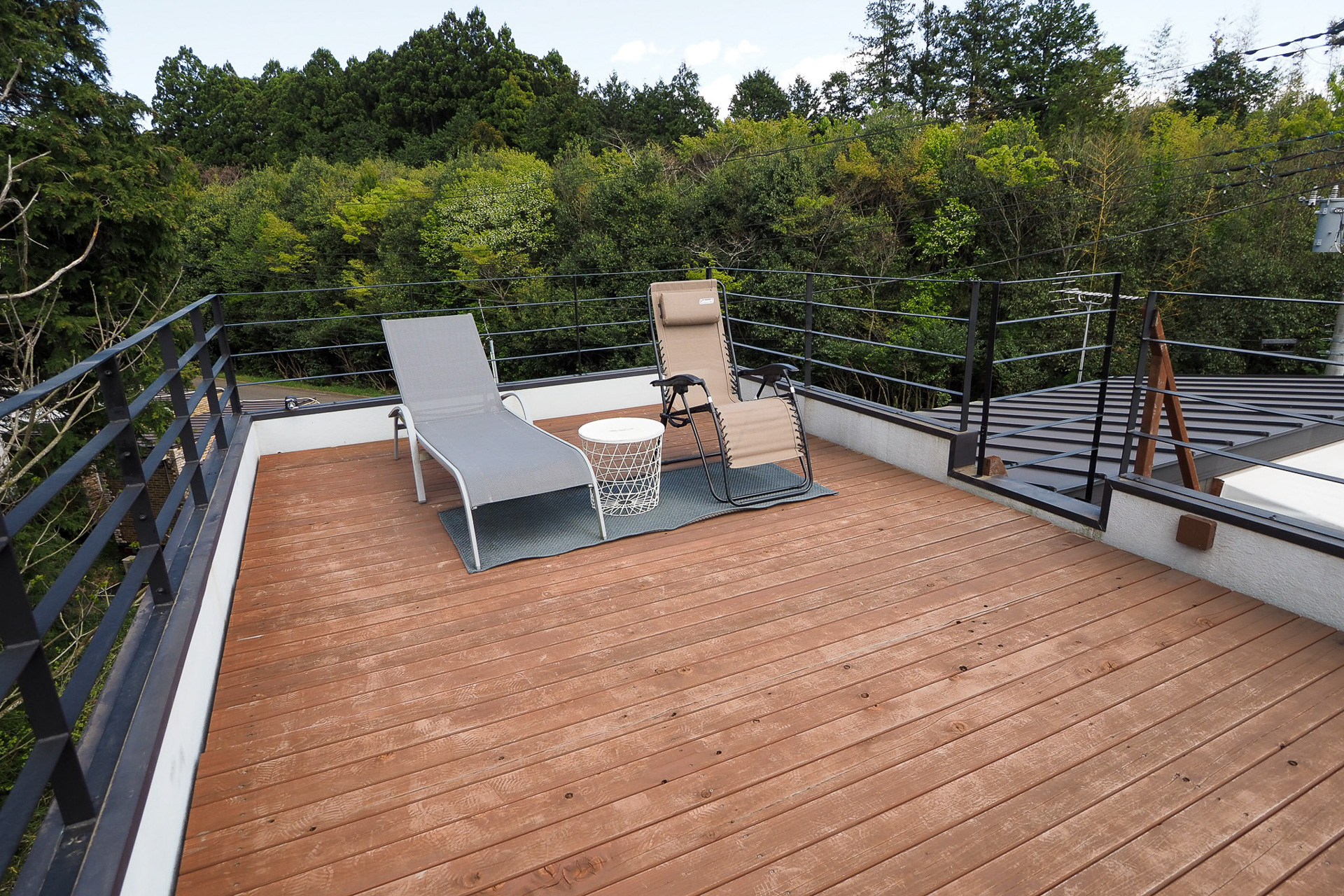 最上級の「グランデコテージ」は屋上で日向ぼっこが楽しめる