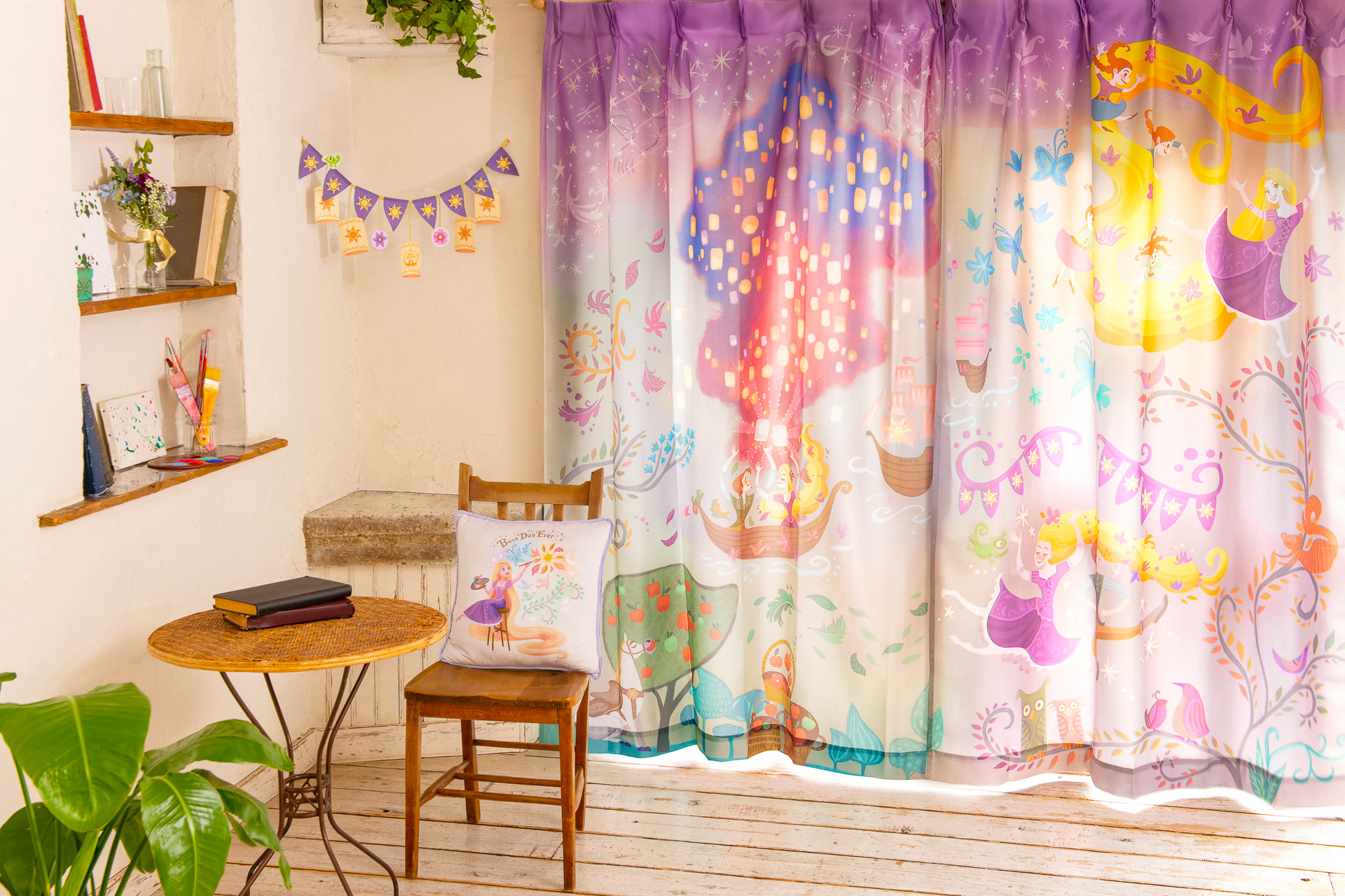 東京ディズニーシーの新グッズで「ラプンツェル」感あふれる1部屋を作ってみては？