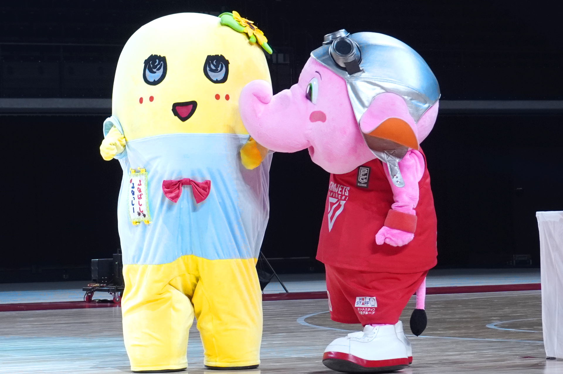 千葉県船橋市在住の梨の妖精 ふなっしーもイベントに駆けつけた