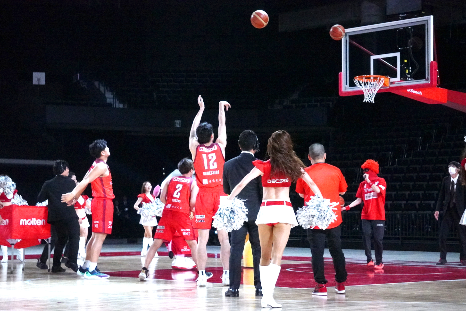 千葉ジェッツ 富樫勇樹選手、金近廉選手、原修太選手がフリースローを披露