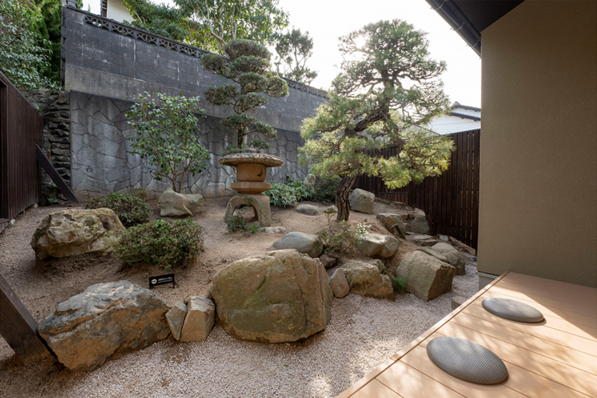 日本庭園と縁側