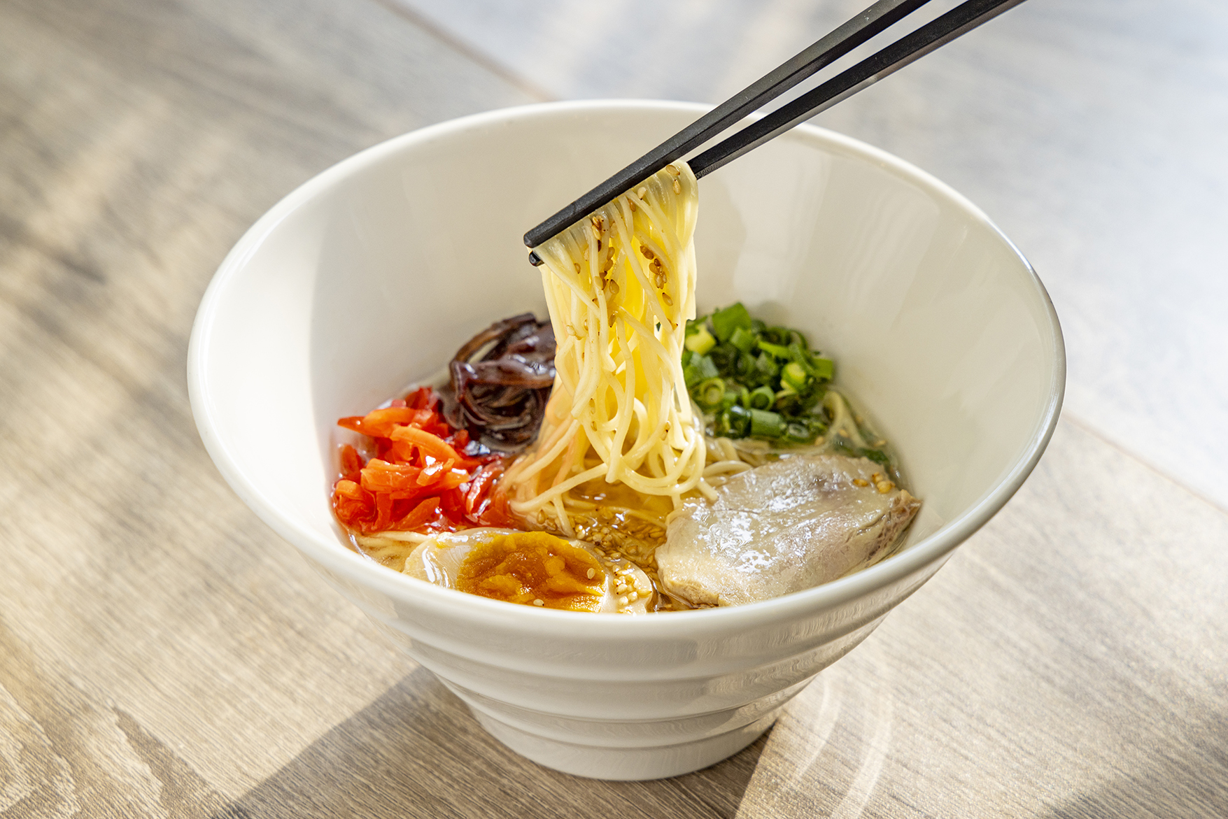 ハーフサイズのとんこつラーメン