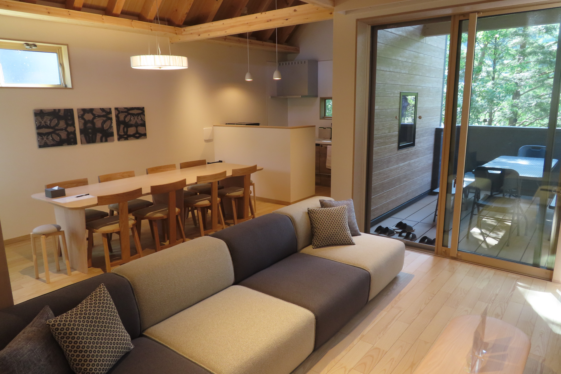 114号室のリビング（2階）