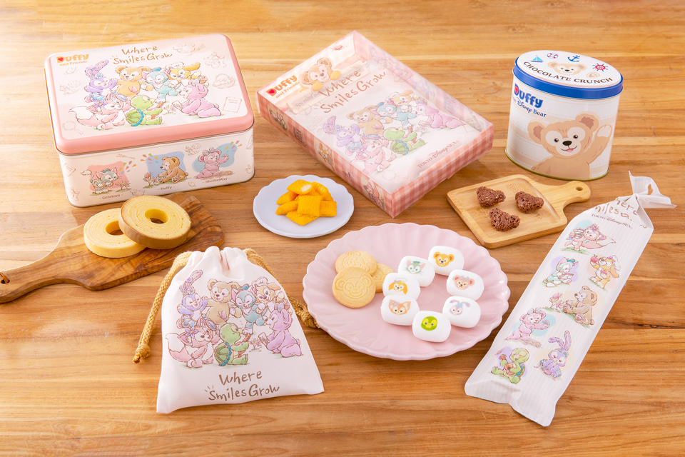 匿名配送　ウェアスマイルズグロウ　ダッフィー フレンズ　時計 Amazon.co.jp: TokyoDisneyResort ダッフィー＆フレンズ ウェア