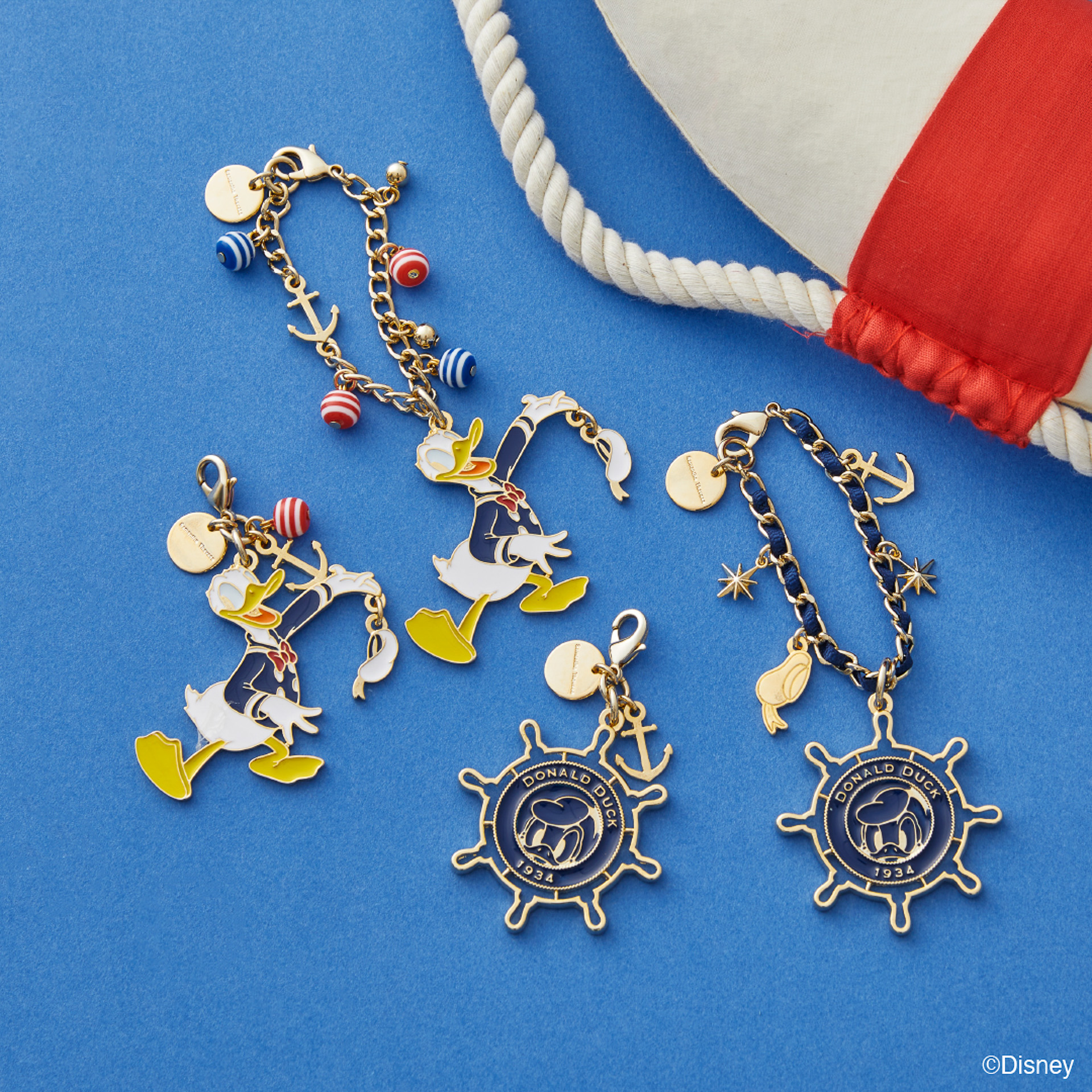 「チャーム」（6050円）、「ファスナーチャーム」（4400円）