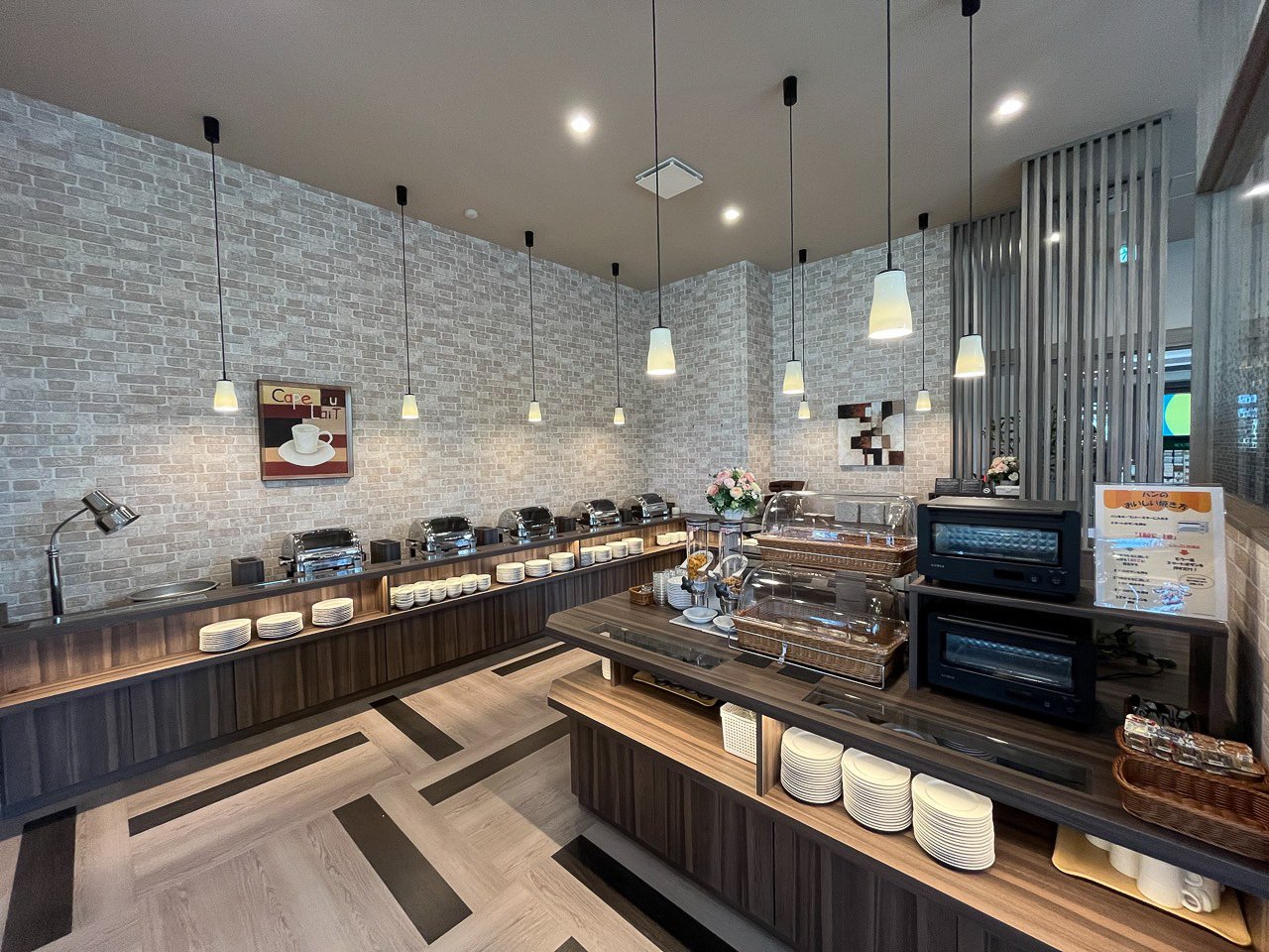 朝食・夕食会場のレストラン