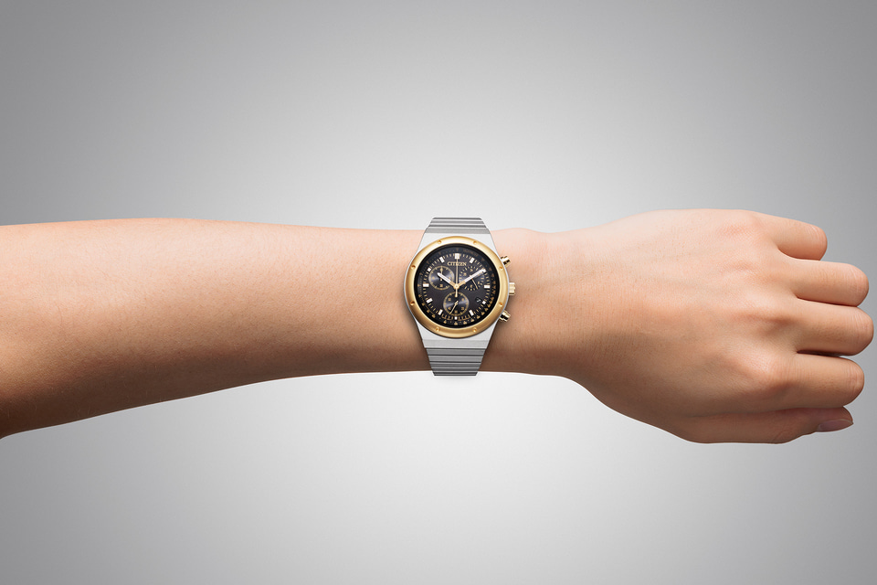 シチズン、グッドデザイン受賞の「1984 クロノグラフ」限定モデル