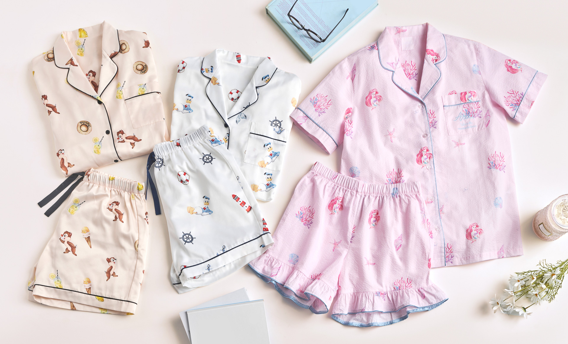 パジャマは3種登場。夏にうれしい半袖の襟付きシャツとショートパンツのセットに巾着付き！