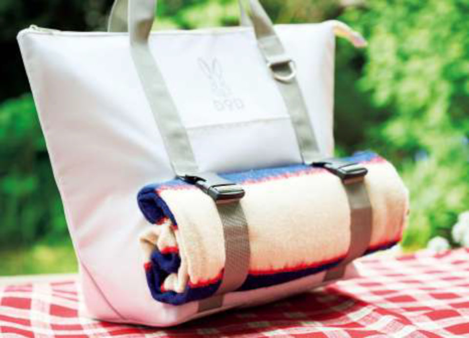 DODアウトドアグッズが「リンネル8月号」付録に。限定白カラーの