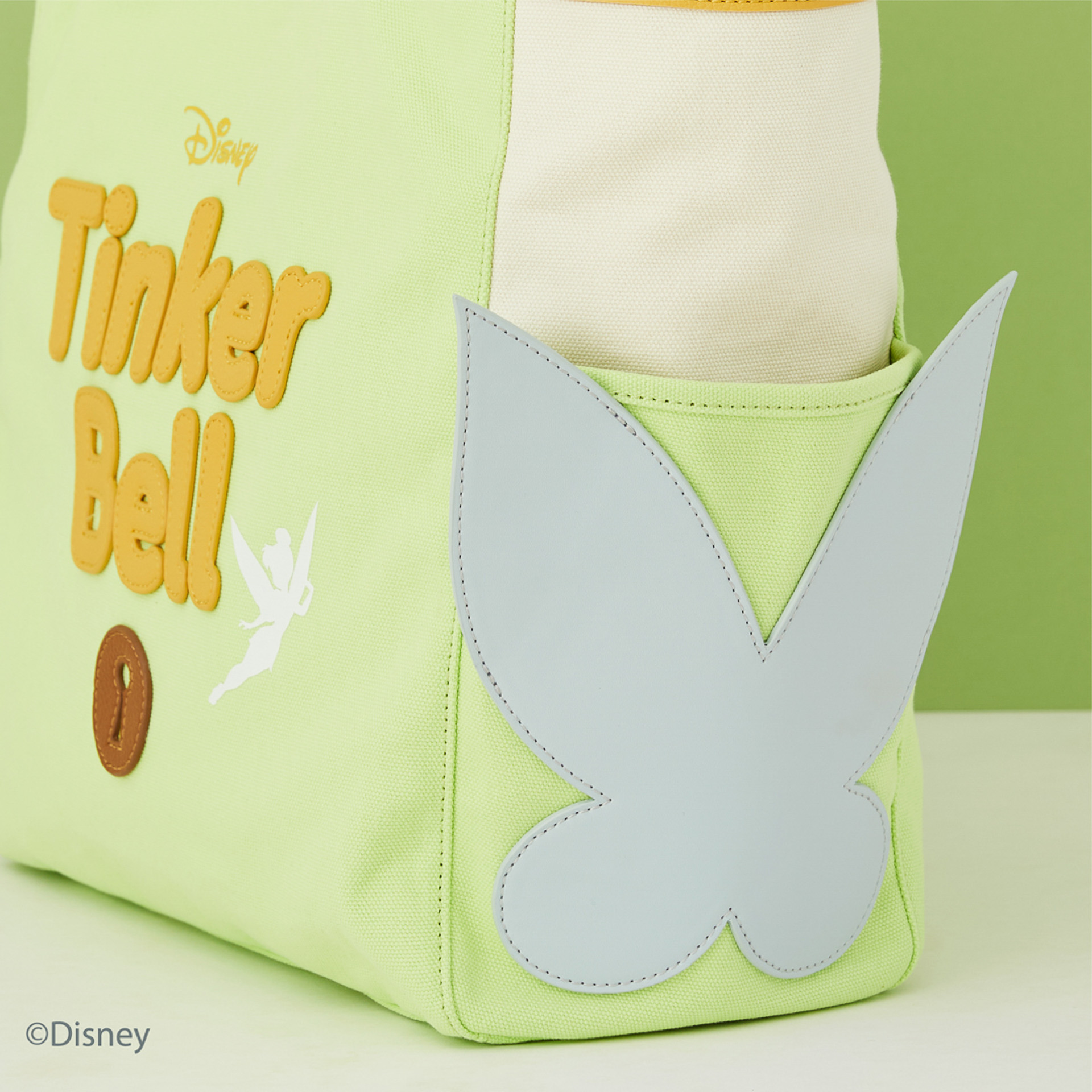 妖精の羽根モチーフも「トートバッグ」のサイドに