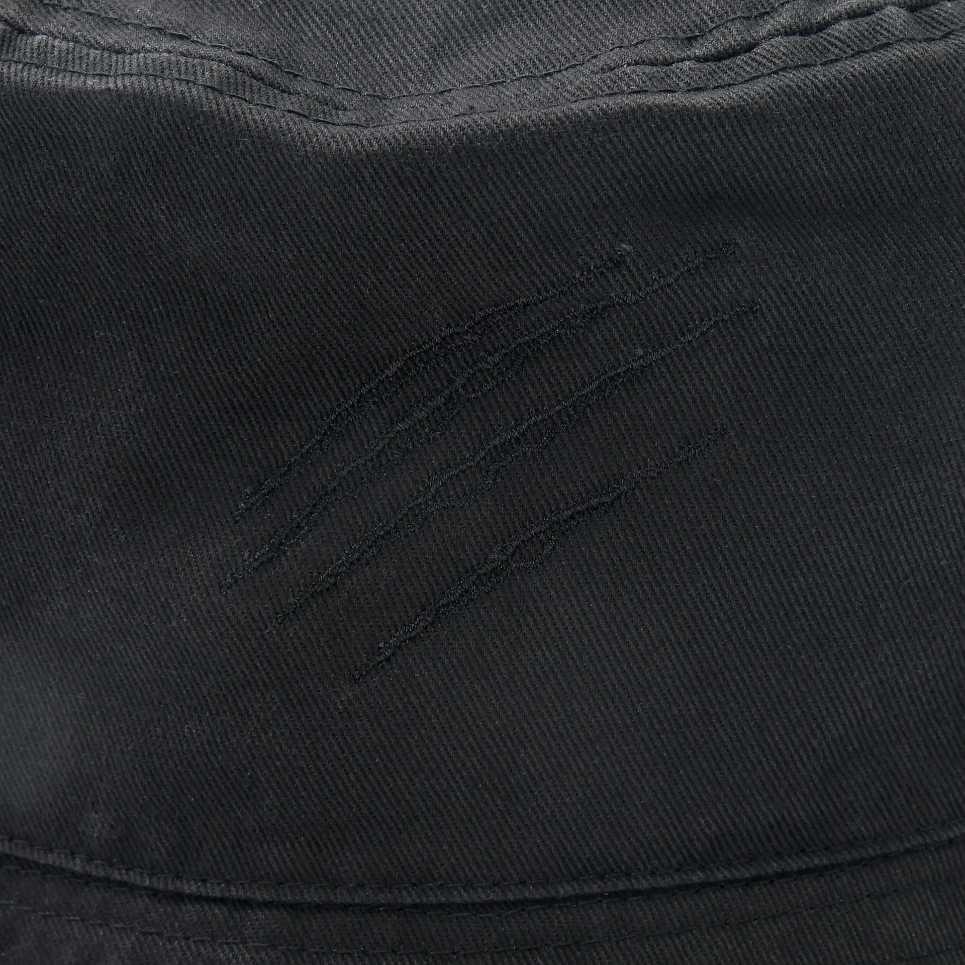 「ハット」（3500円）