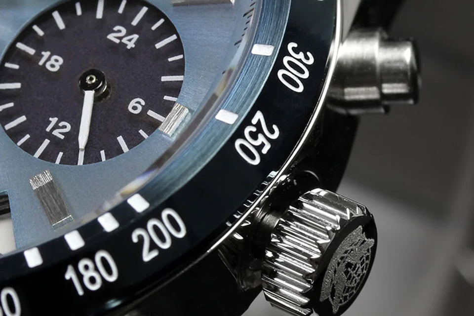 航空自衛隊70周年記念、100本限定の「ブルーインパルス プレミアム日本