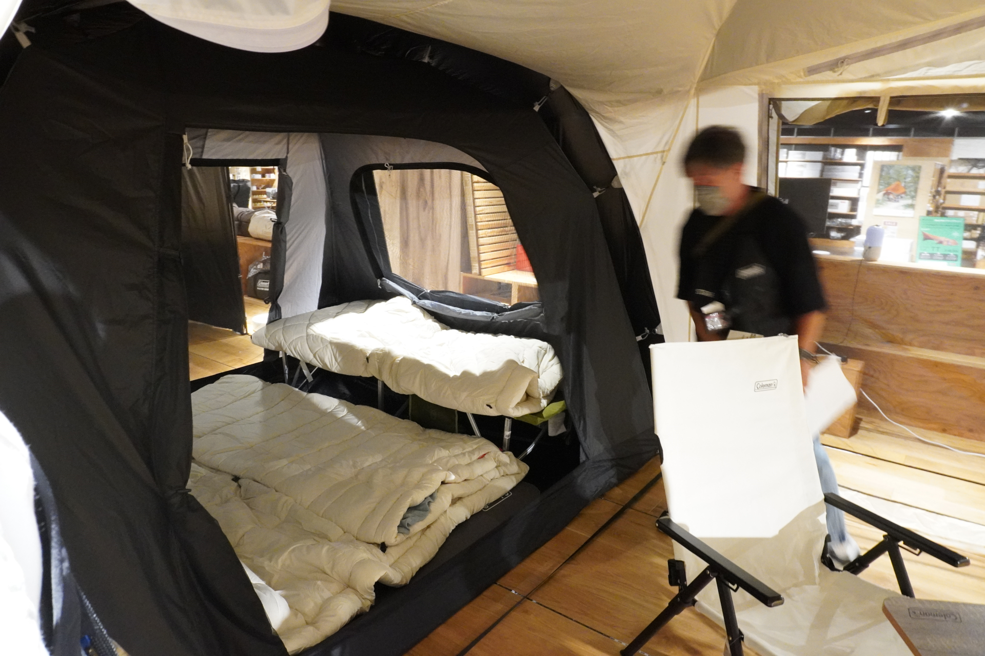 寝室は長方形になっているのでゆったり過ごせる