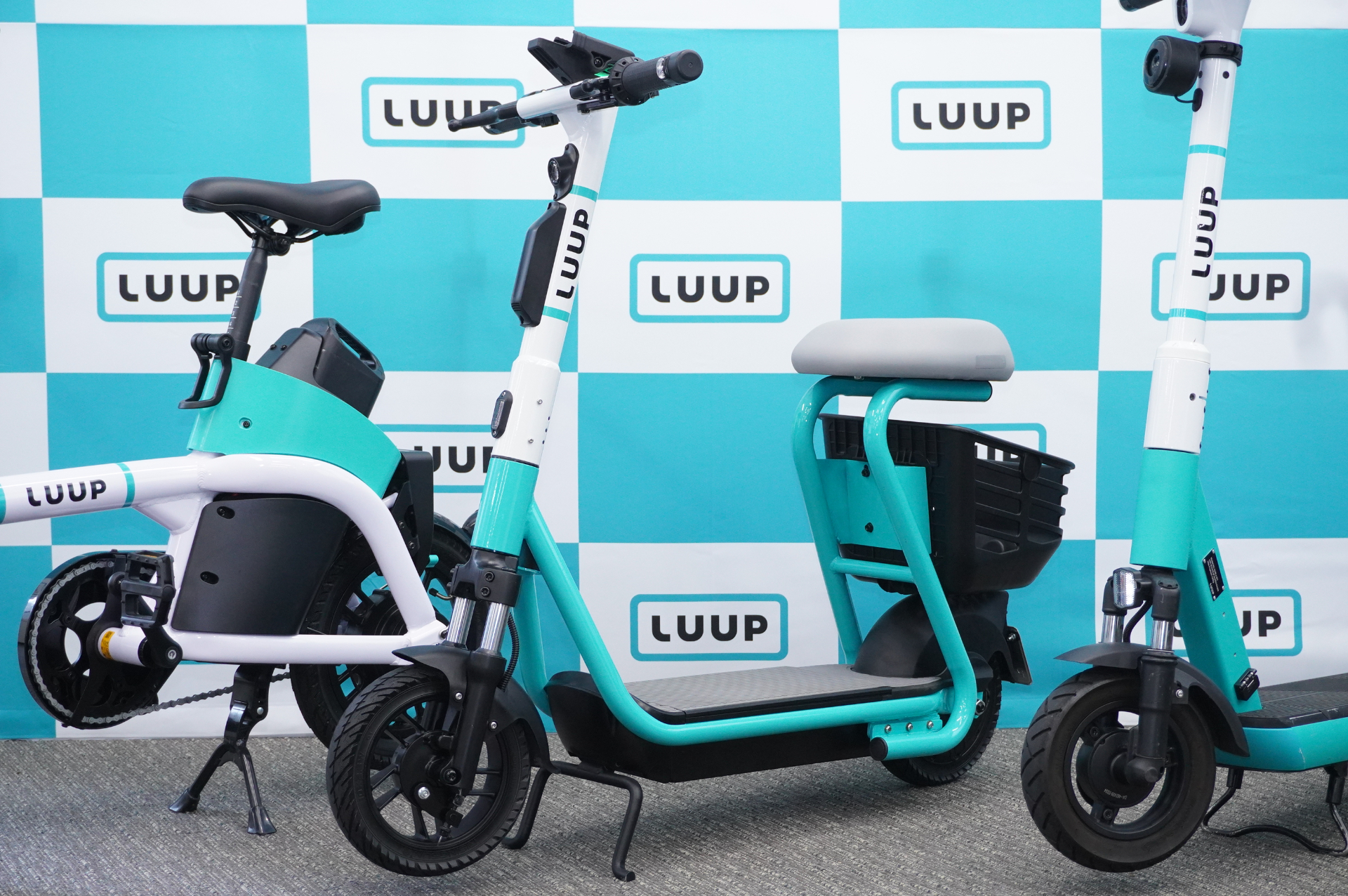 LUUPの新車両「電動シートボード」（開発中）