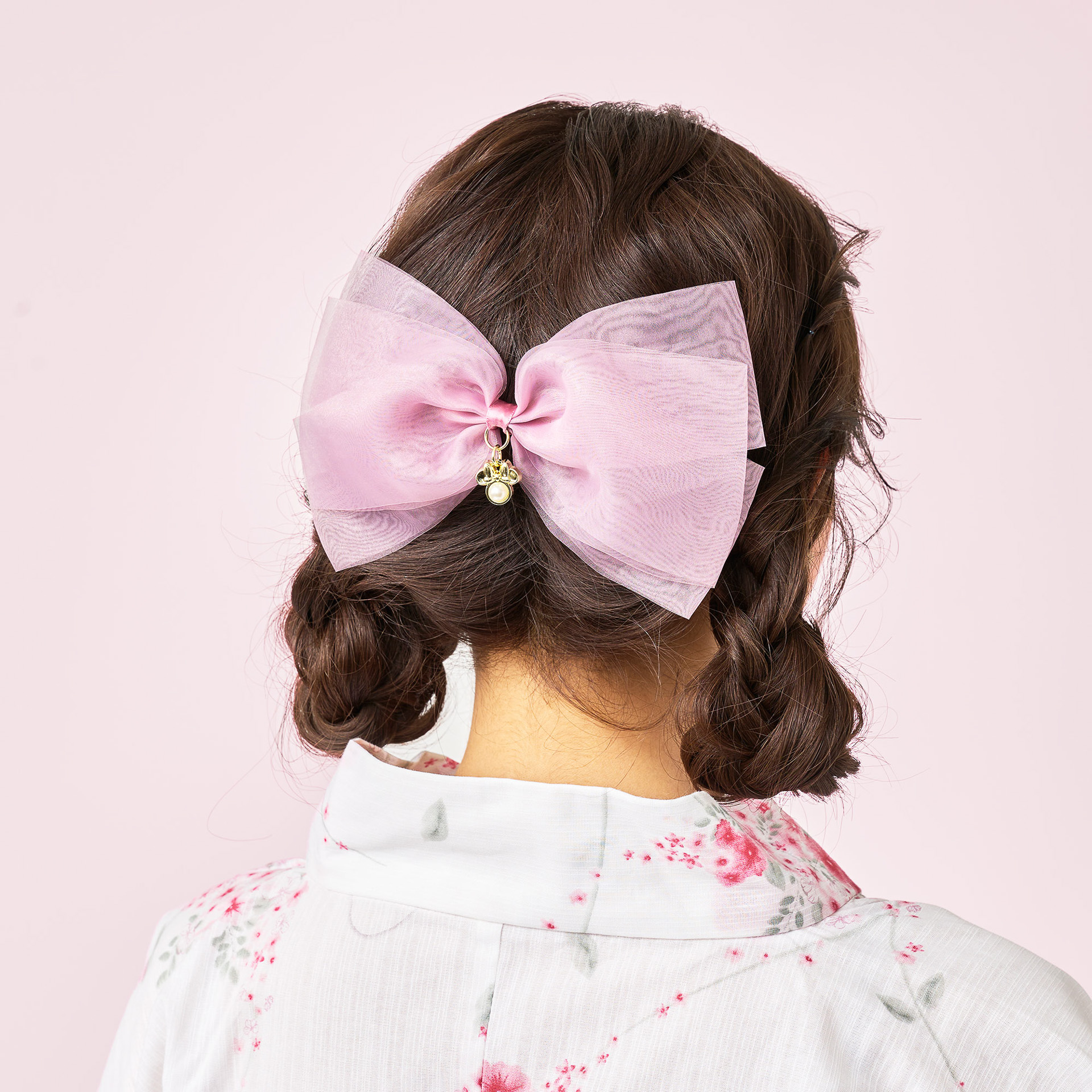 「ヘアクリップ＜ミニーマウス＞」（2000円）