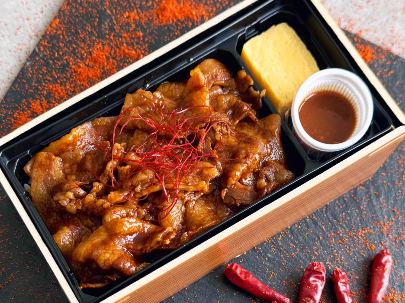 鬼辛!スペイン産ベジョータイベリコ豚重（eashion）