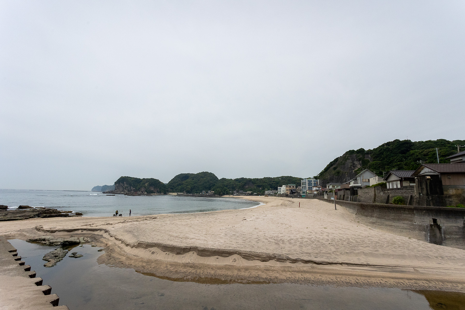 守谷海水浴場のほかにも周辺に海水浴場は多い。また、釣りのスポットも多いので、海でのレジャーの拠点として214勝浦は便利といえるだろう
