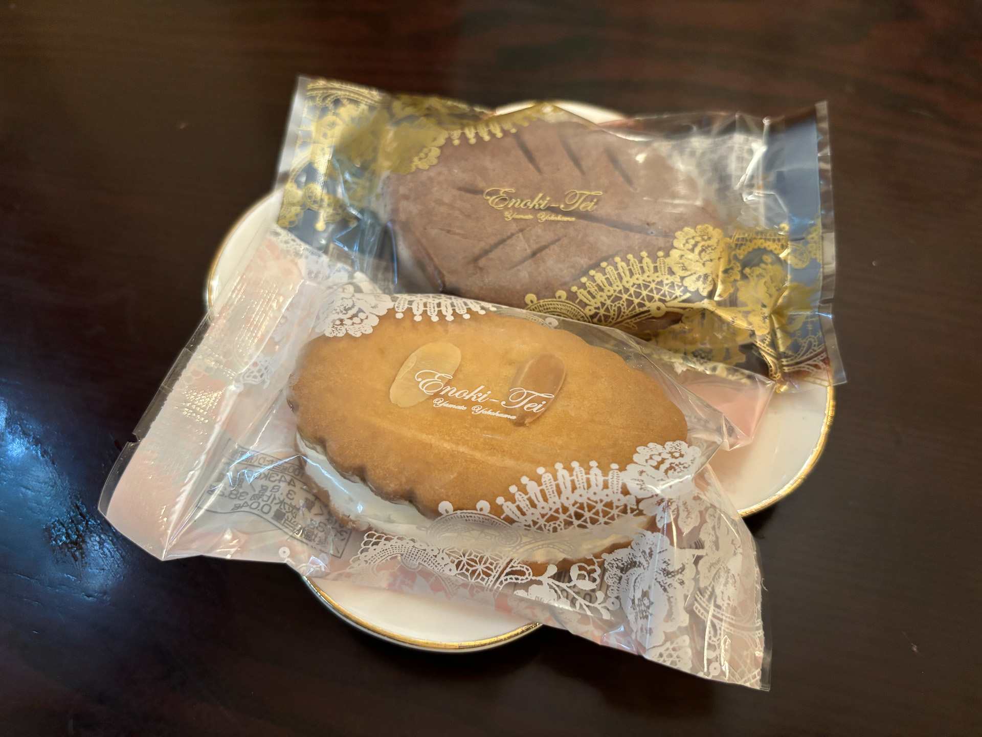 えの木てい名物のチェリーサンド、チェリーサンドショコラ