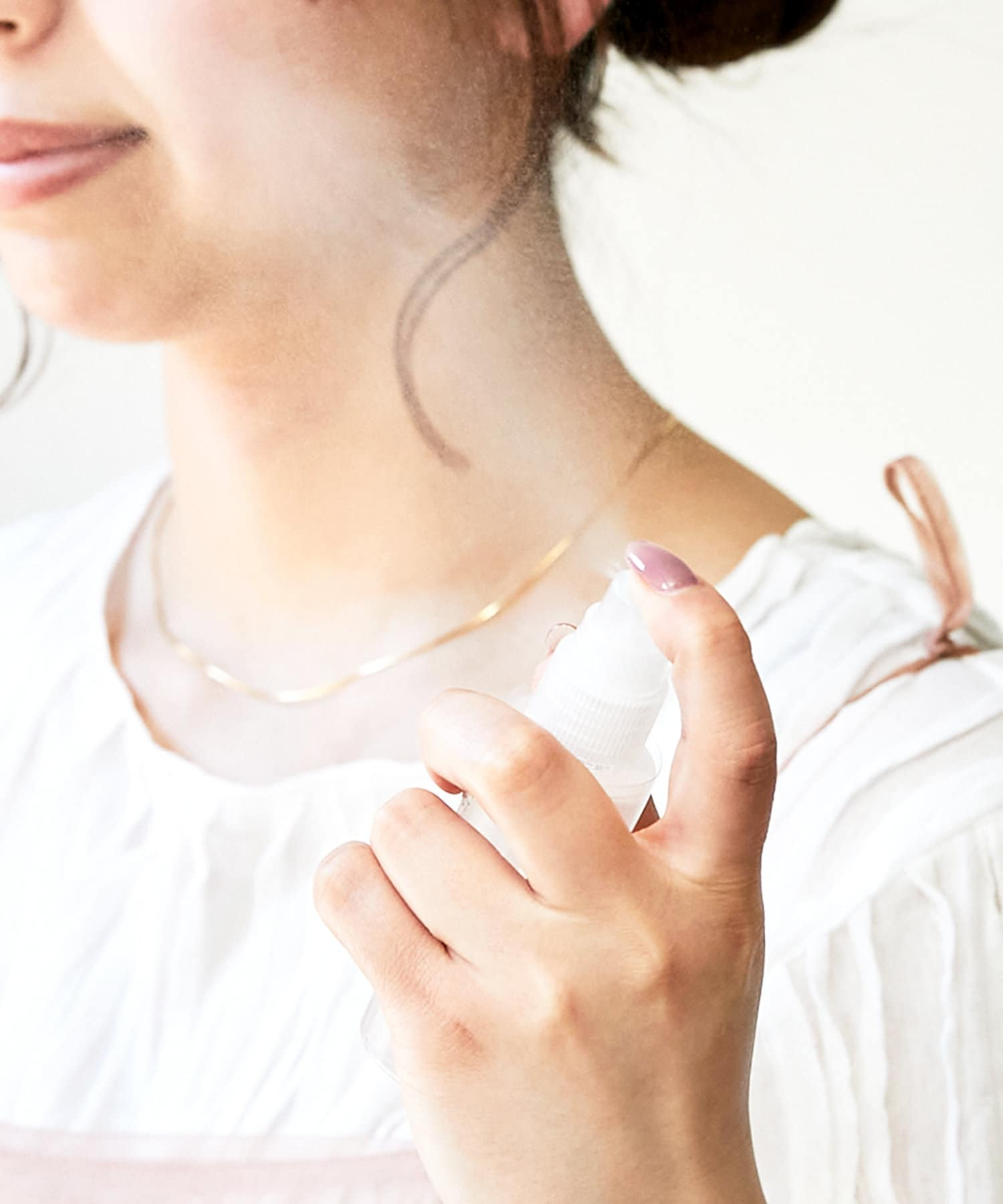 「《お肌にシュッとしてひんやり》クールボディミスト」（550円）