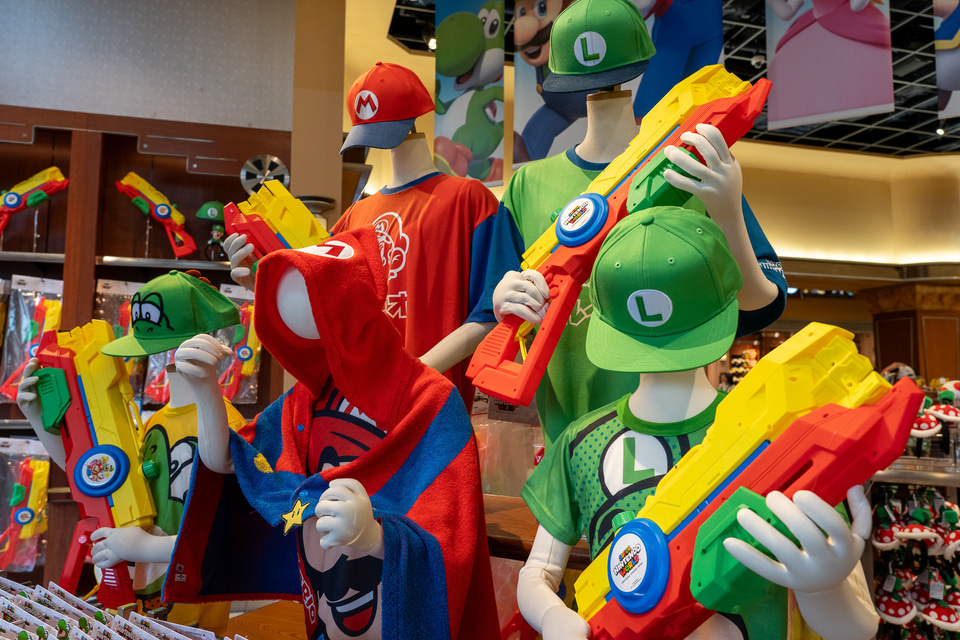 USJで4年ぶりのウォーター・パレードが復活！ フロートからも水が飛ん