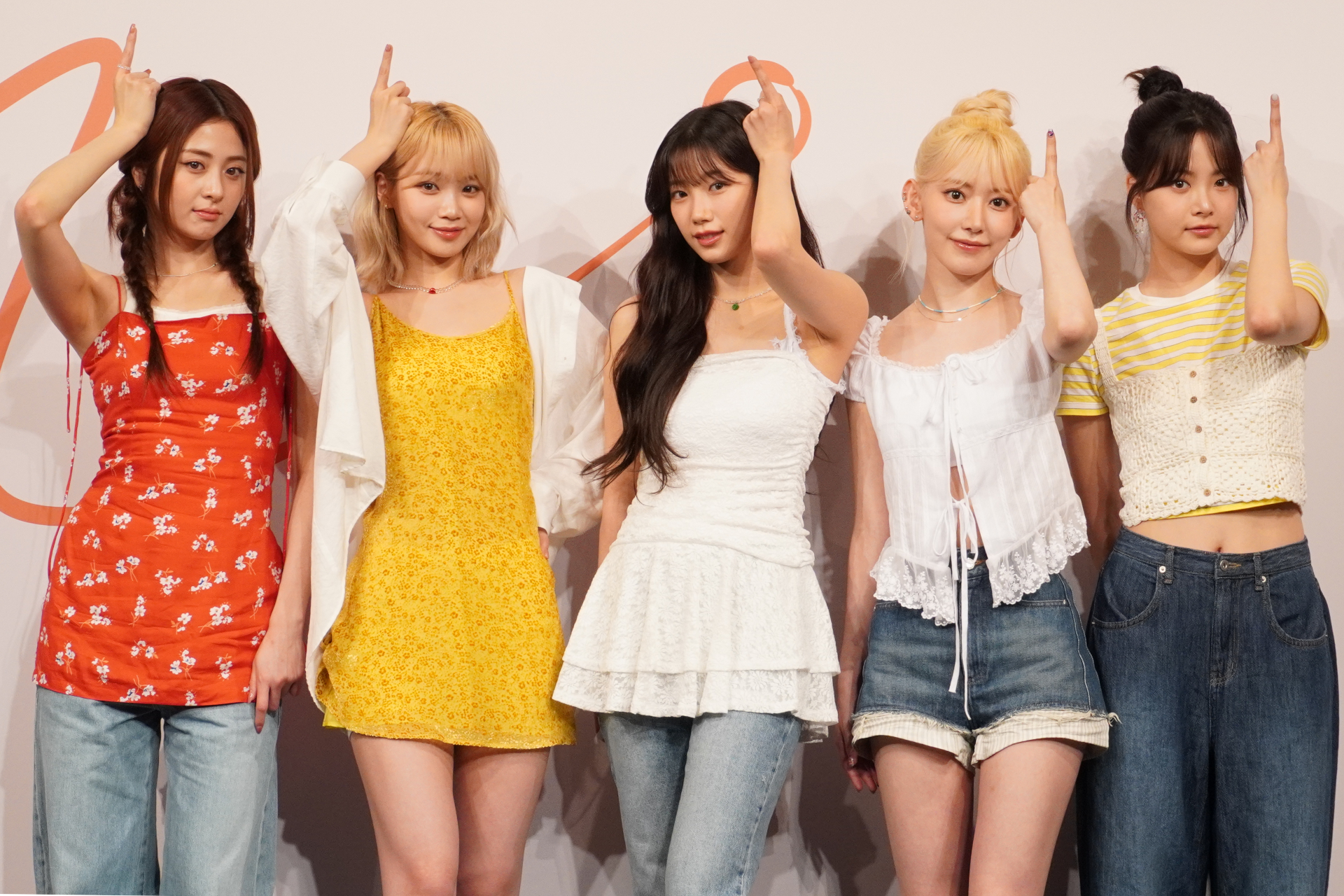 「UNFORGIVEN」でおなじみのヴィランポーズ