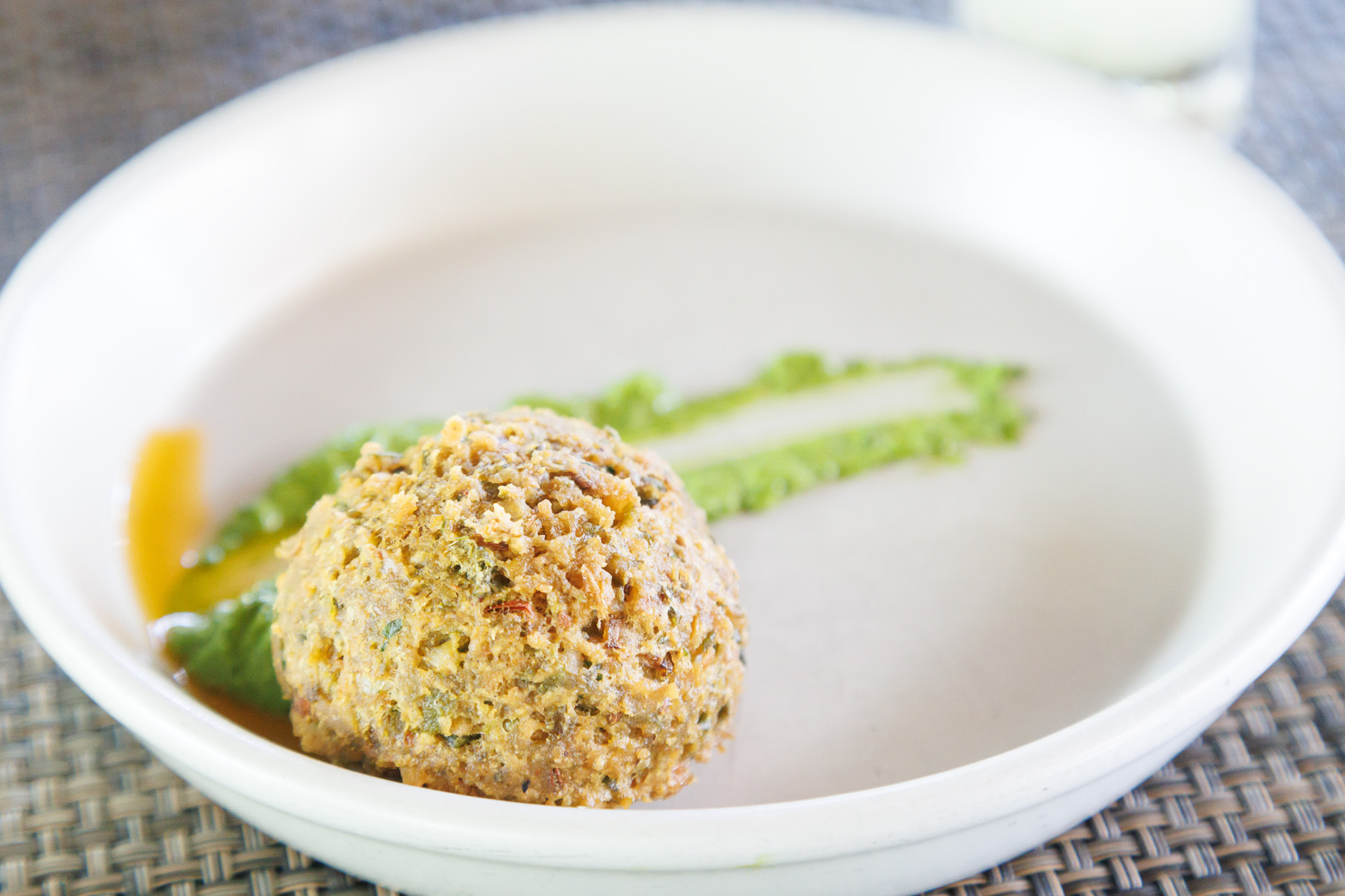 エンドウ豆の中東風コロッケ