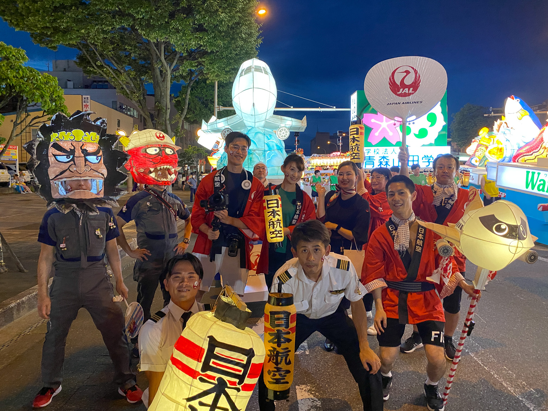ねぶたに参加するJALメンバーの様子（写真は2023年度）