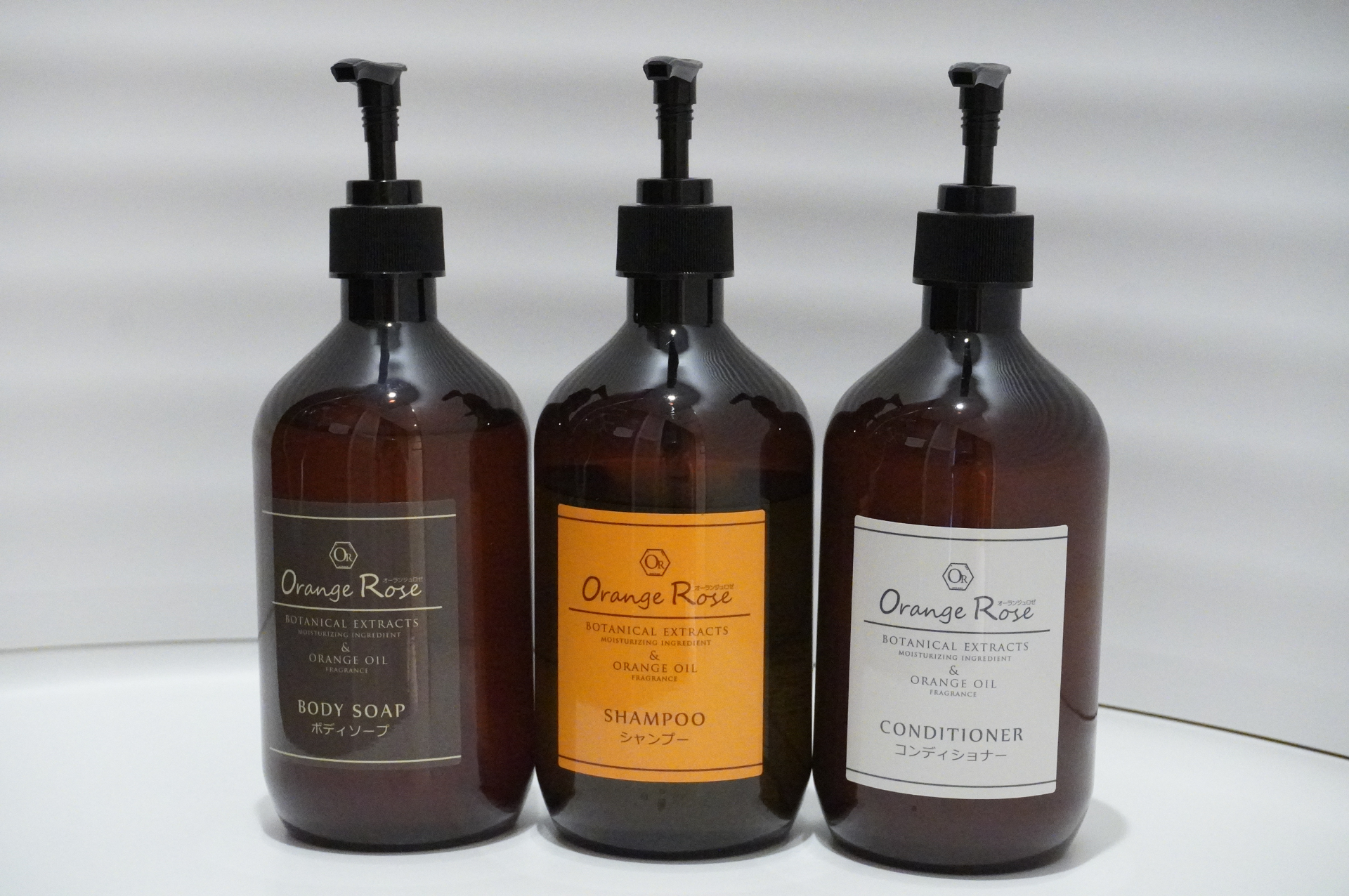 客室の主な設備・アメニティ。バスルームなし、もしくはシャワーのみの客室タイプが中心