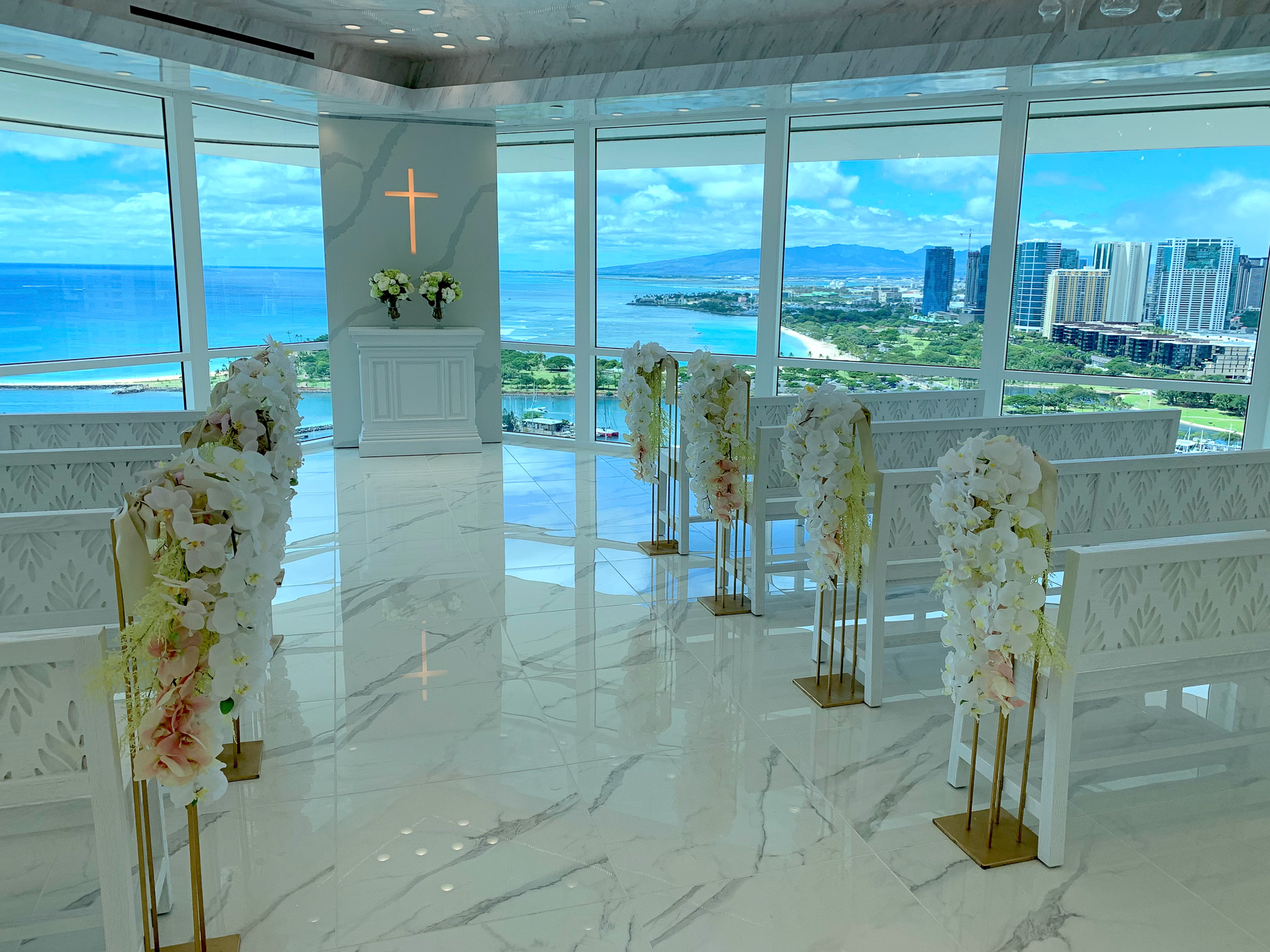 息を呑む情景での結婚式がかなう