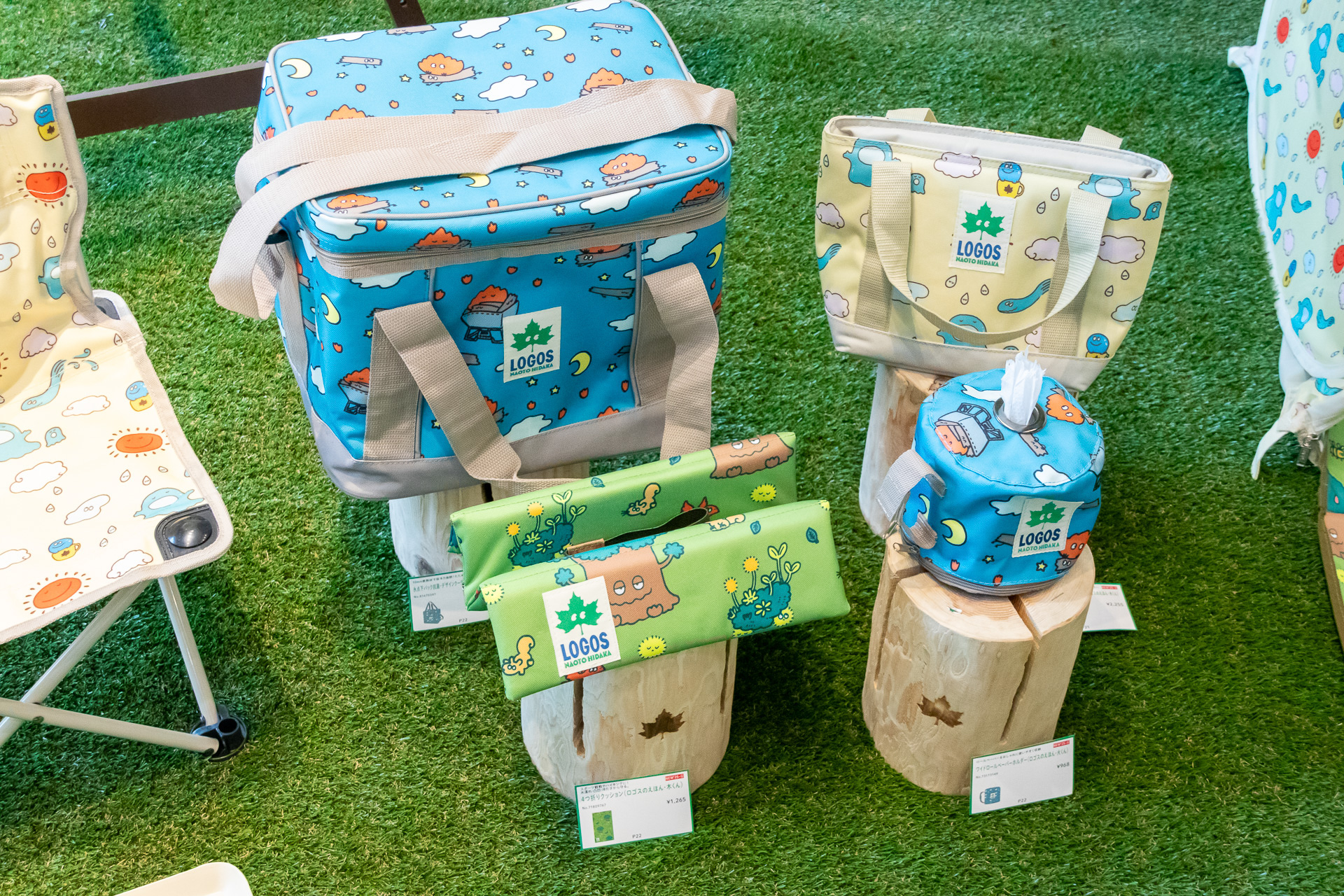 子供用のチェアやトートバッグ、シェードなどをラインアップ。絵本は2024年9月にスタートし、キャンプ用品は2025年3月6日から販売する予定