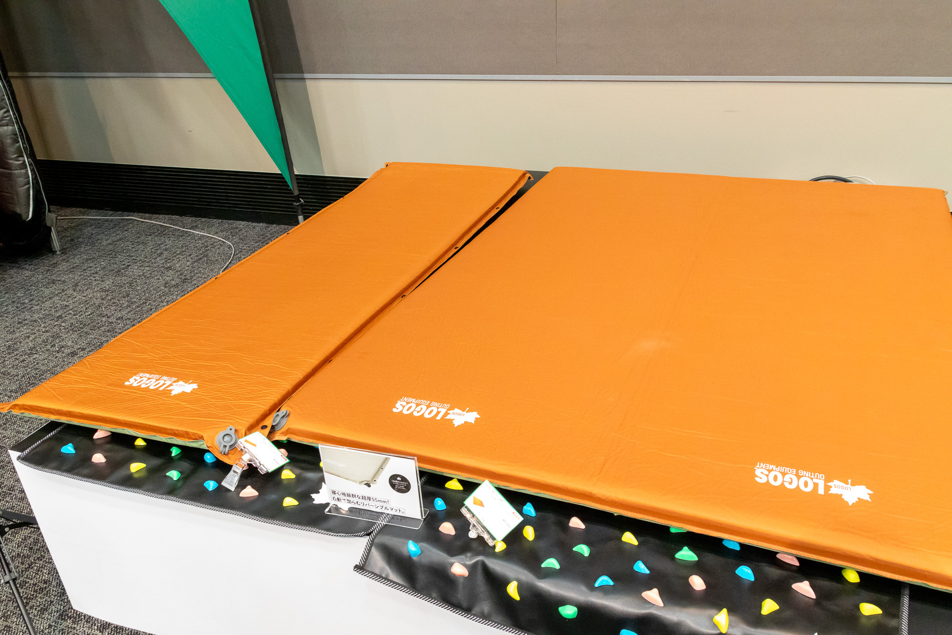 （楽ちんバルブ・高密弾力）55 セルフインプレートマット・SOLO（左）、（楽ちんバルブ・高密弾力）55 セルフインプレートマット・DUO（右）