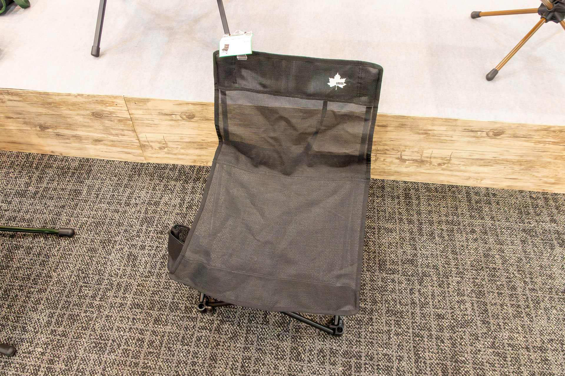 バルブには逆止弁が取り付けられるようになっており、スムーズなセットアップと撤収が可能