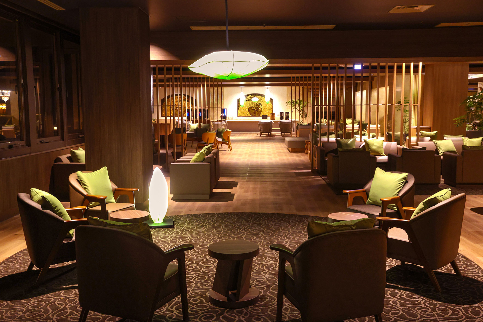 プレミアムラウンジ